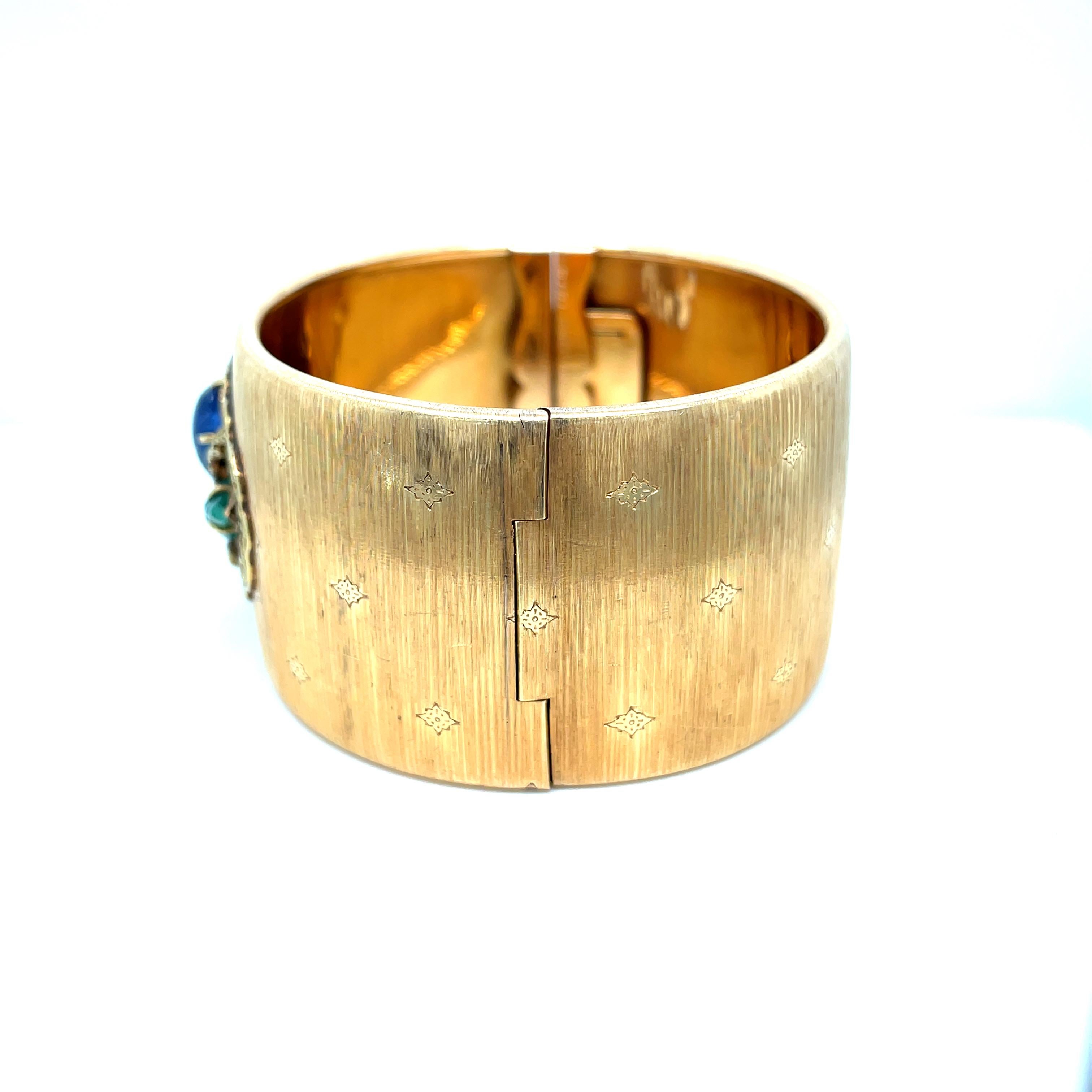 Mario Buccellati Tutti Frutti Saphir-Saphir-Smaragd 1960 Gold-Manschettenarmband Damen