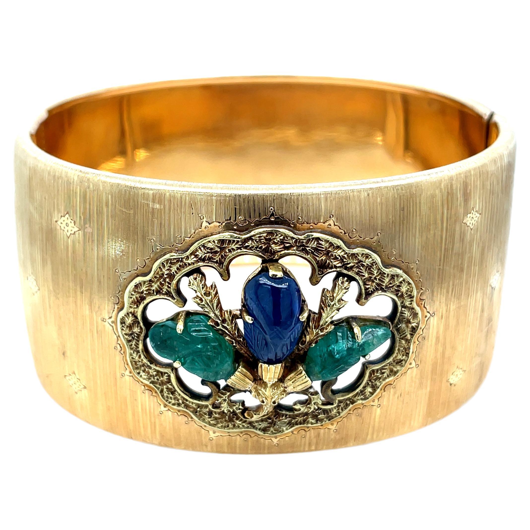 Mario Buccellati Tutti Frutti Sapphire Emerald 1960 Gold Cuff Bracelet For Sale