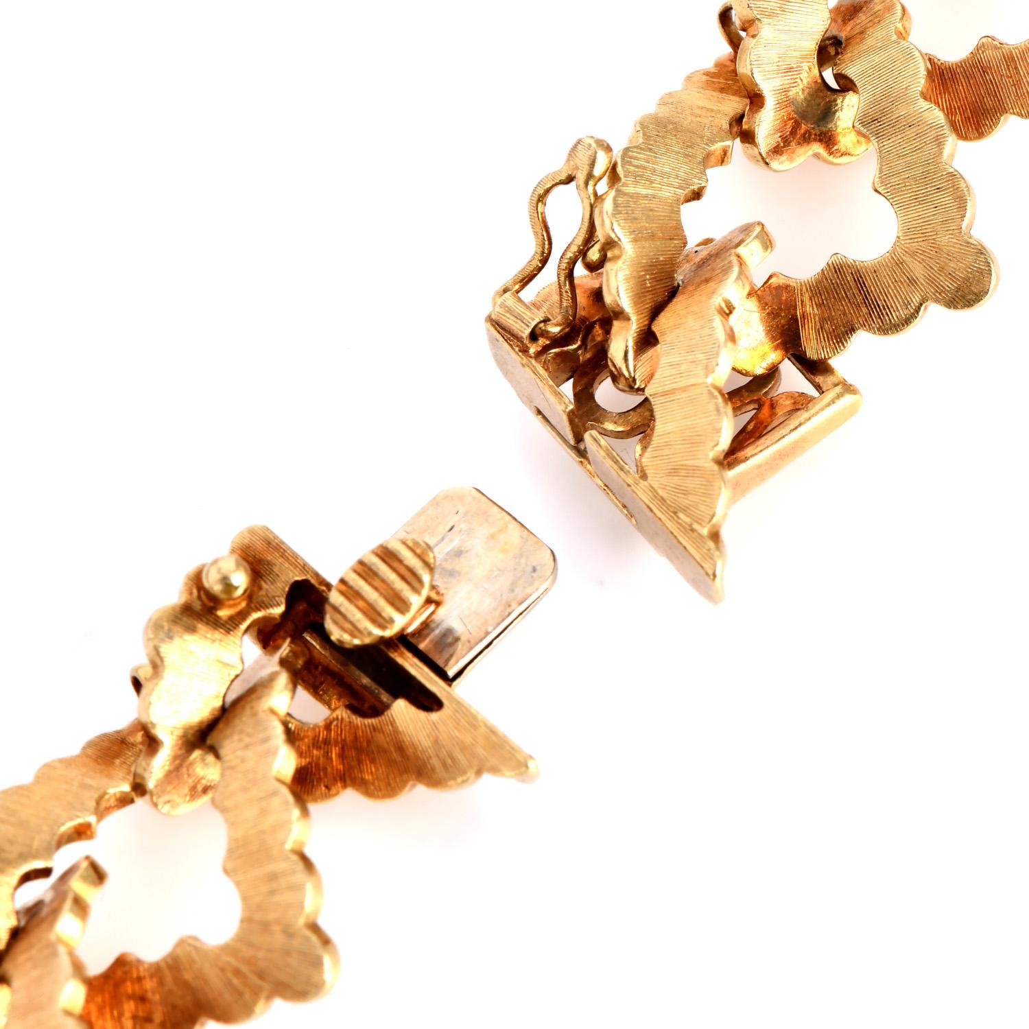 Mario Buccellati, collier unique à maillons triangulaires en or 18 carats et satin Unisexe en vente