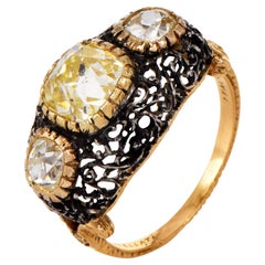 Mario Buccellati Vinatge Three-Stone Diamond 18K Gold Filigree Dome Ring