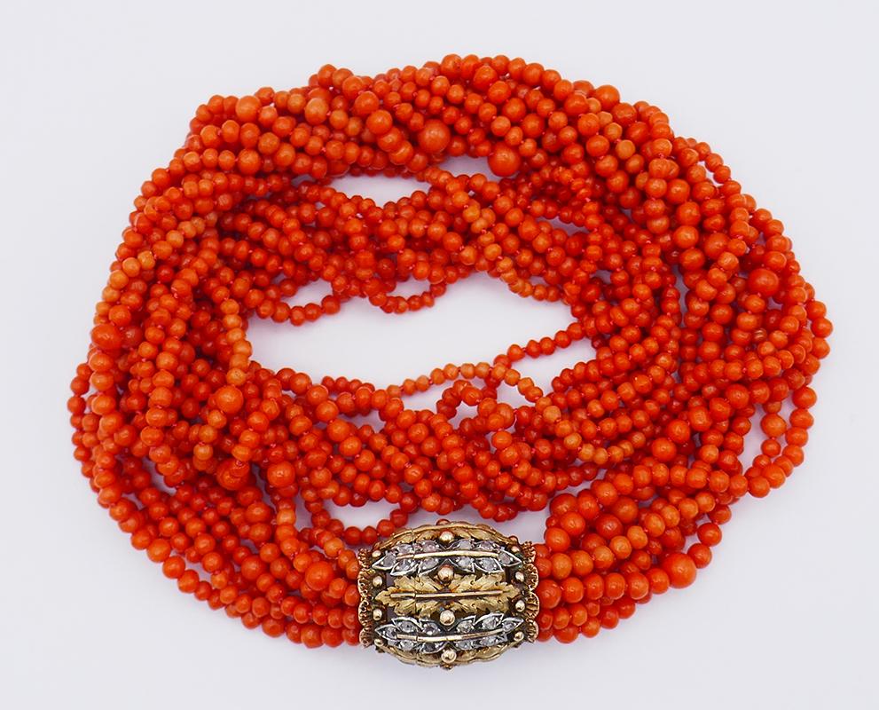Women's Mario Buccellati Vintage Necklace 18k Gold Coral Bead Multi-strand Diamond For Sale