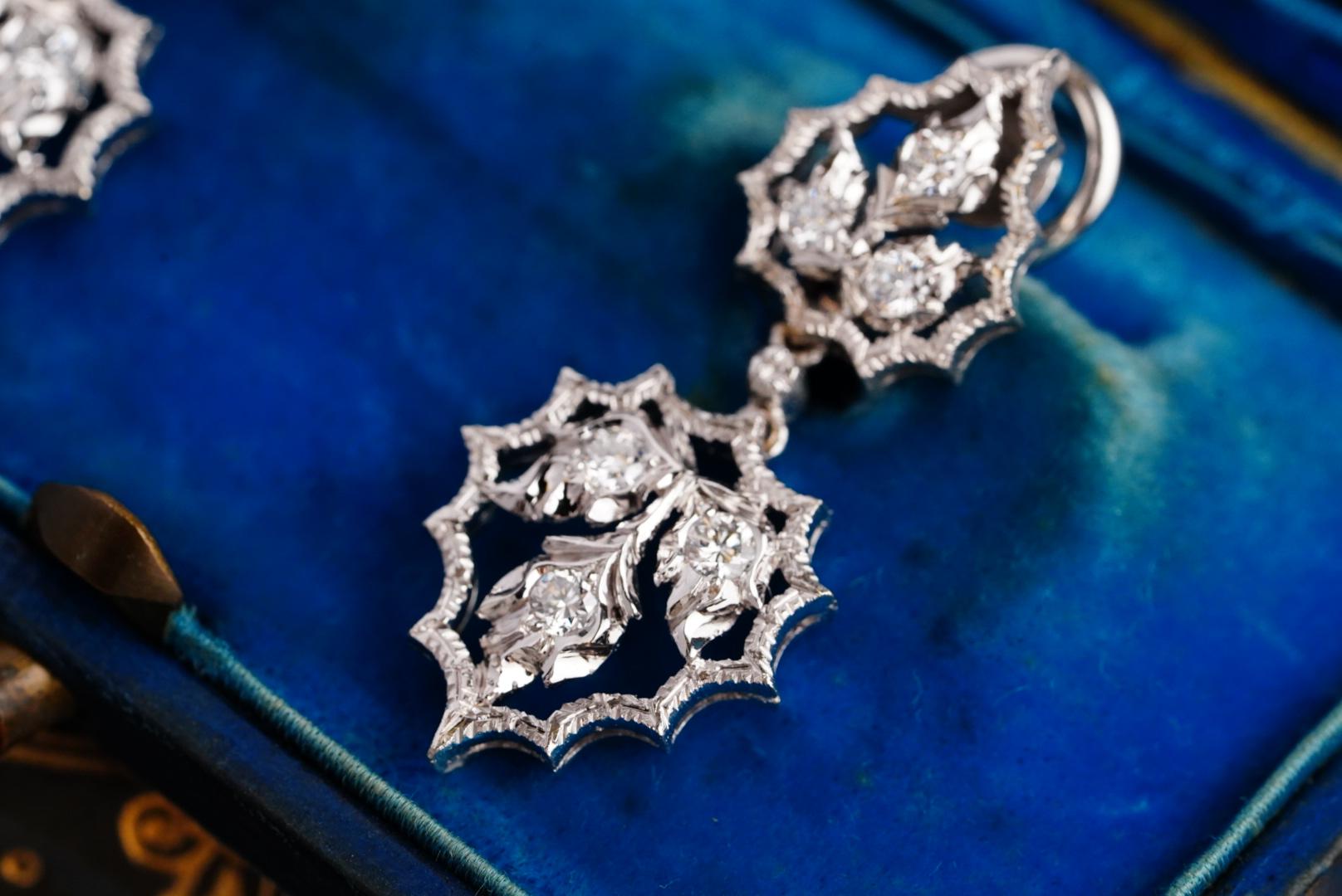 Round Cut Mario Buccellati Vintage White Gold Leaf Drop Diamond Earring For Sale