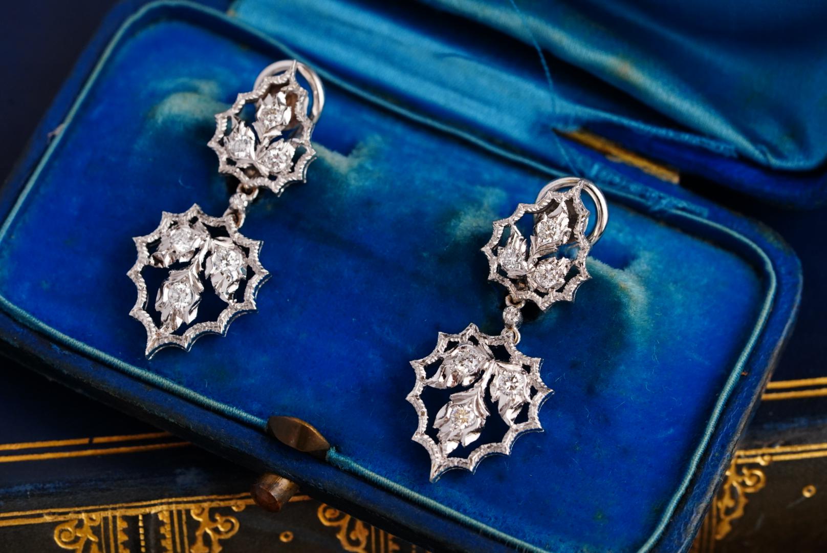 Mario Buccellati Vintage White Gold Leaf Drop Diamond Earring In Excellent Condition For Sale In London, GB