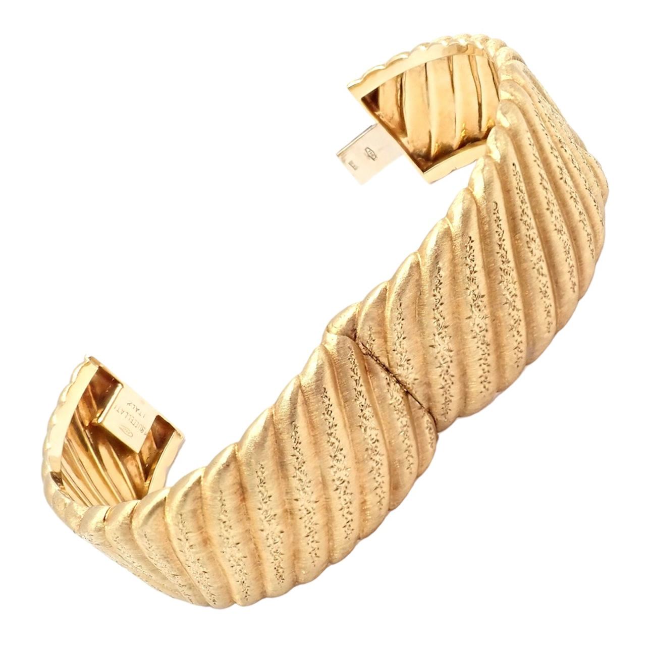 Mario Buccellati Bracelet manchette large en or jaune en vente 6