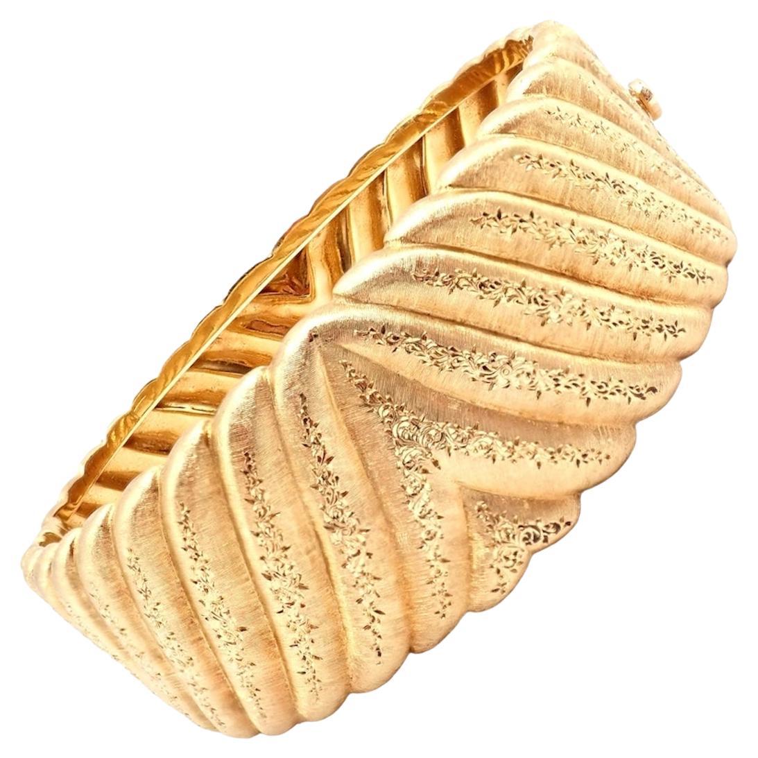 Mario Buccellati Wide Yellow Gold Cuff Bracelet For Sale