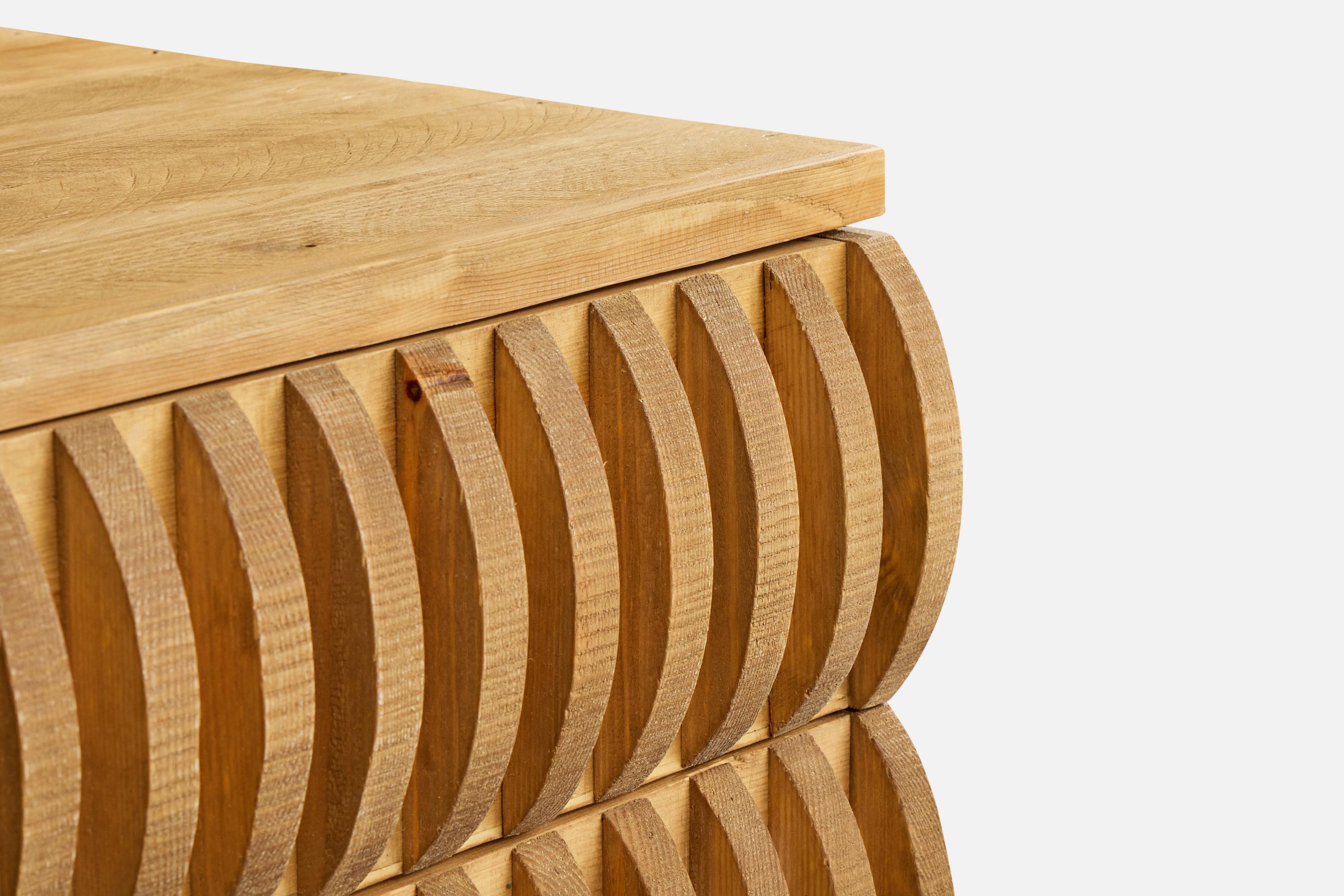 Mario Ceroli, Chest of Drawers, Pine, Italy, 1970s In condizioni buone in vendita a High Point, NC