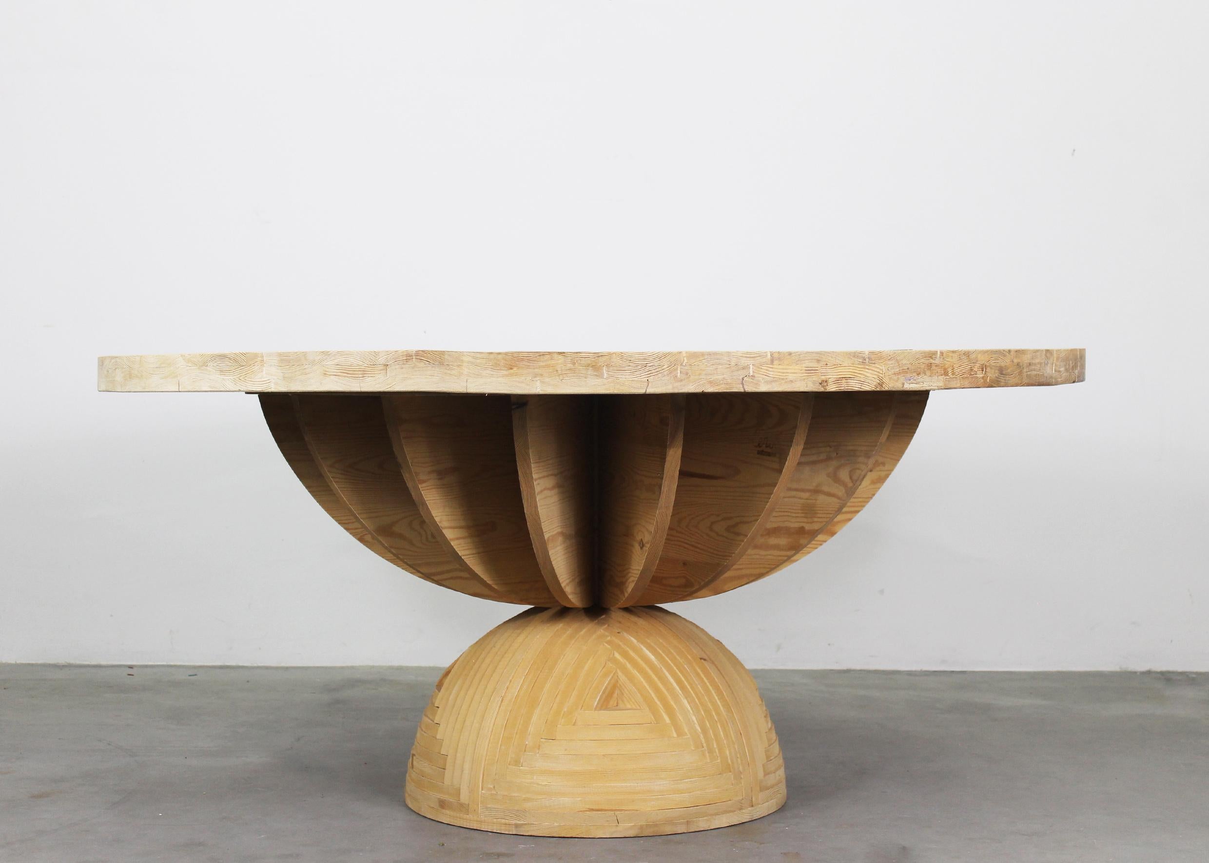 Mid-Century Modern Mario Ceroli La Rosa dei Venti Table in Pinewood with Inlays by Poltronova 1970s For Sale