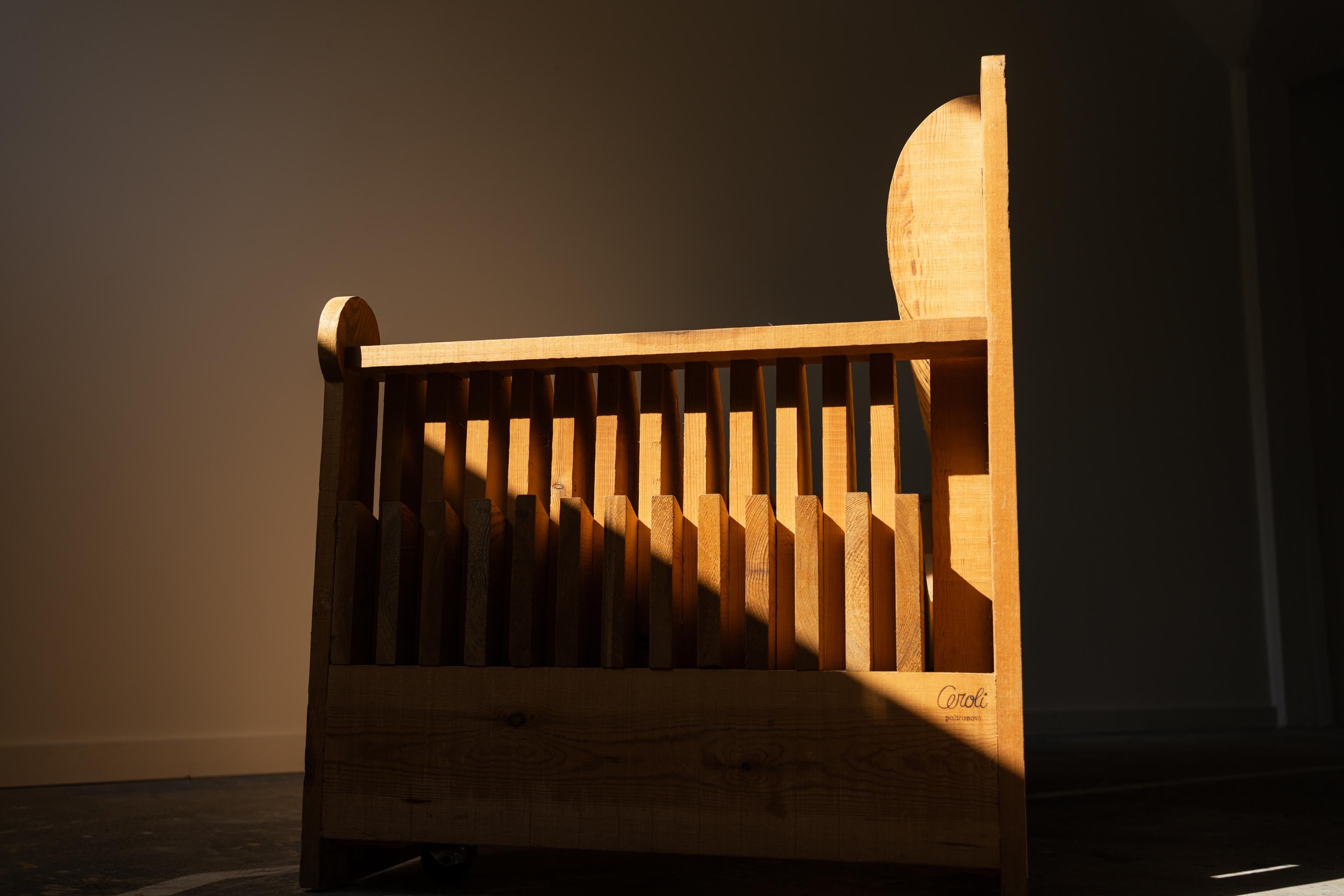 Mario Ceroli 'Mobili Della Valle' Sofa aus roher russischer Kiefer, Italien 1966 (Italienisch) im Angebot
