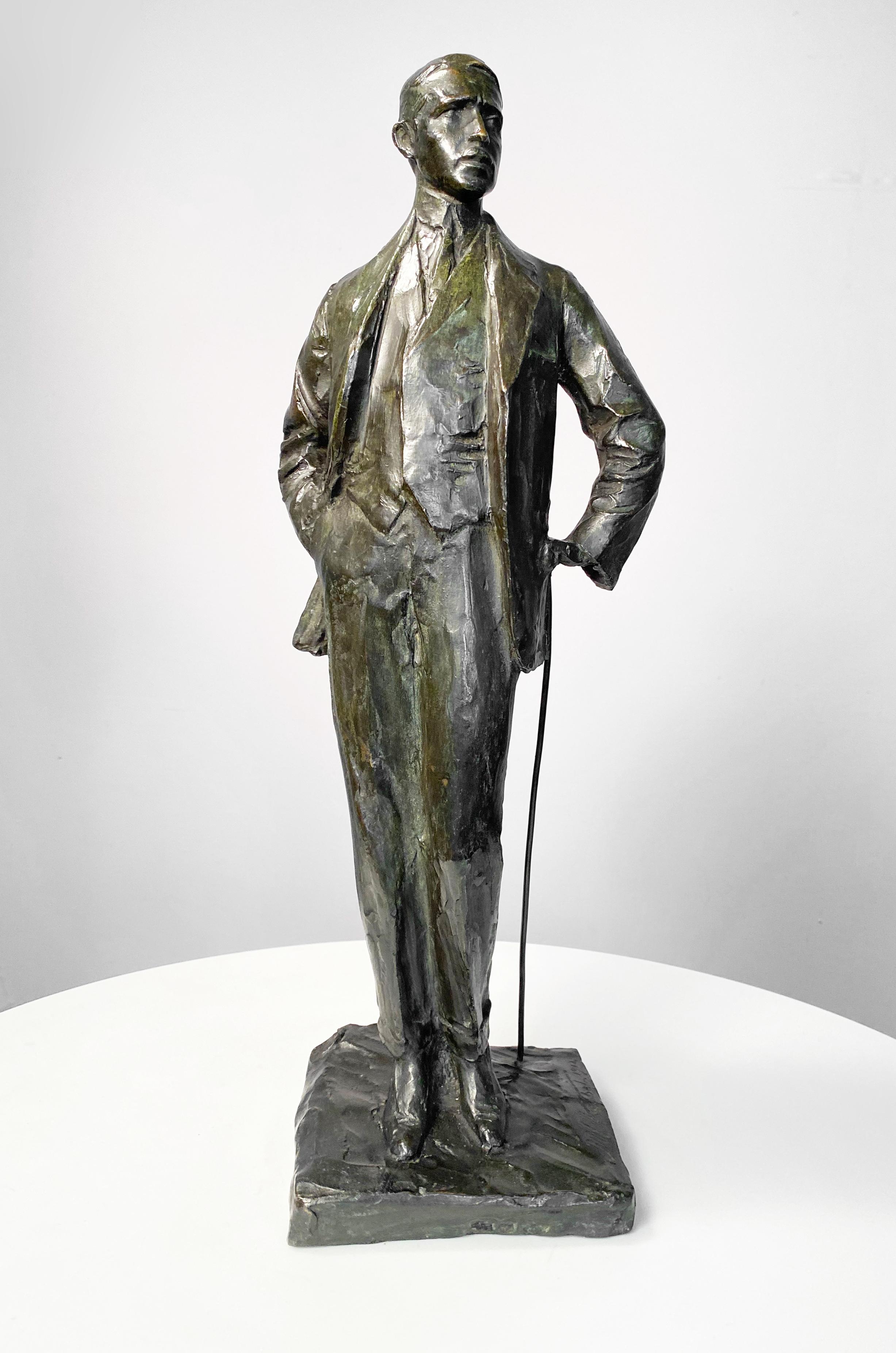 Portrait of a Gentleman - Gold Figurative Sculpture by Mario Korbel
