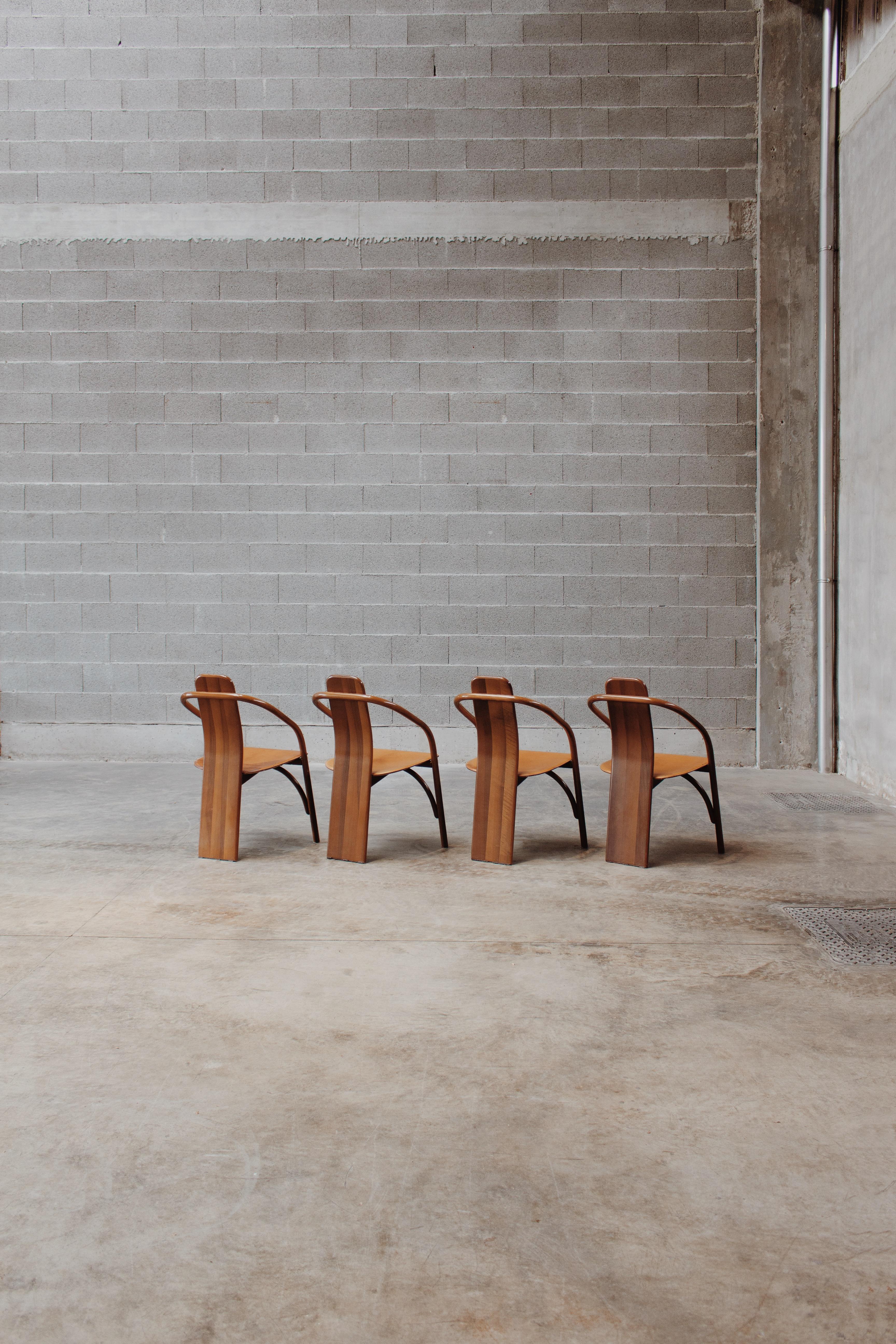 Chaises « 830 » de Mario Marenco & Antonella Scarpitta pour Mobil Girgi, 1980, ensemble de 4 pièces en vente 10