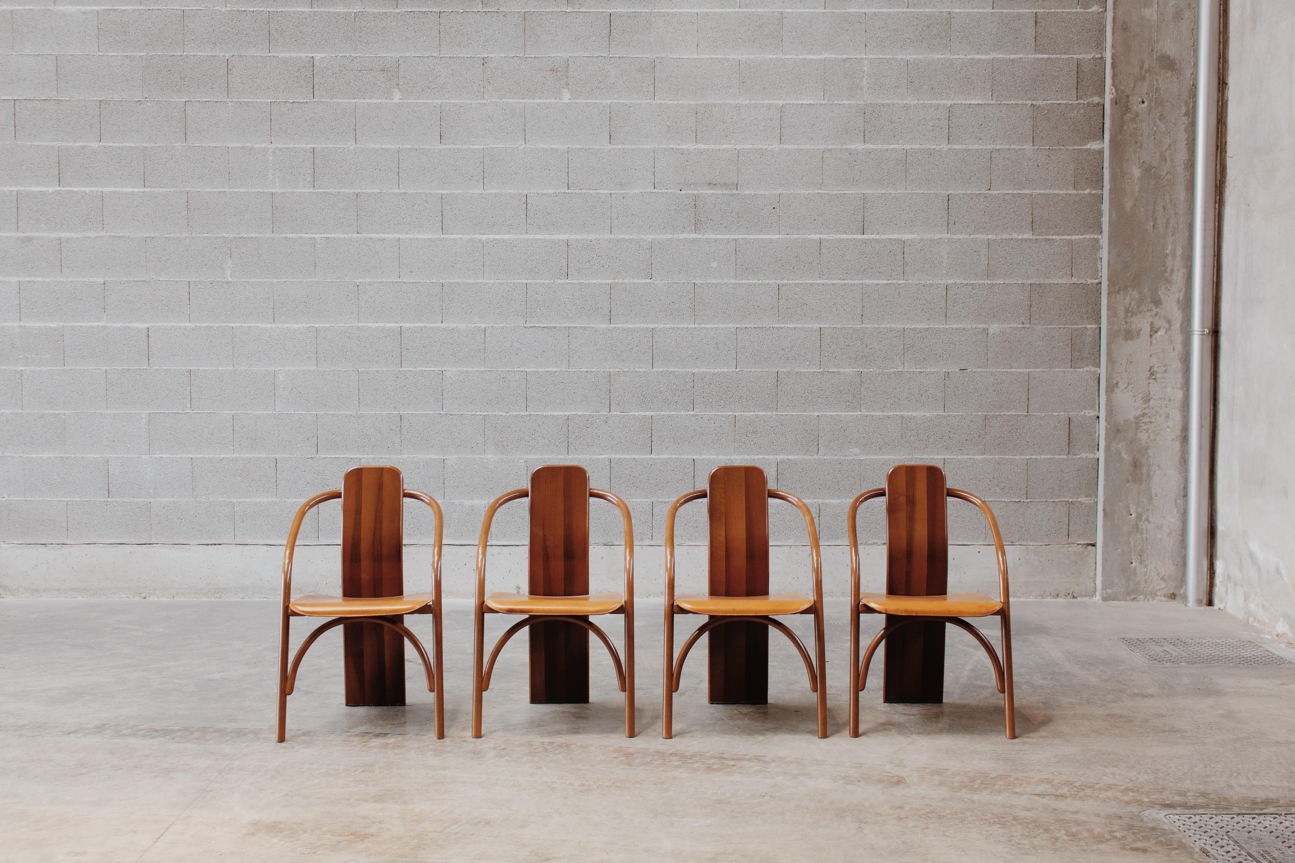 Chaises « 830 » de Mario Marenco & Antonella Scarpitta pour Mobil Girgi, 1980, ensemble de 4 pièces Bon état - En vente à Lonigo, Veneto