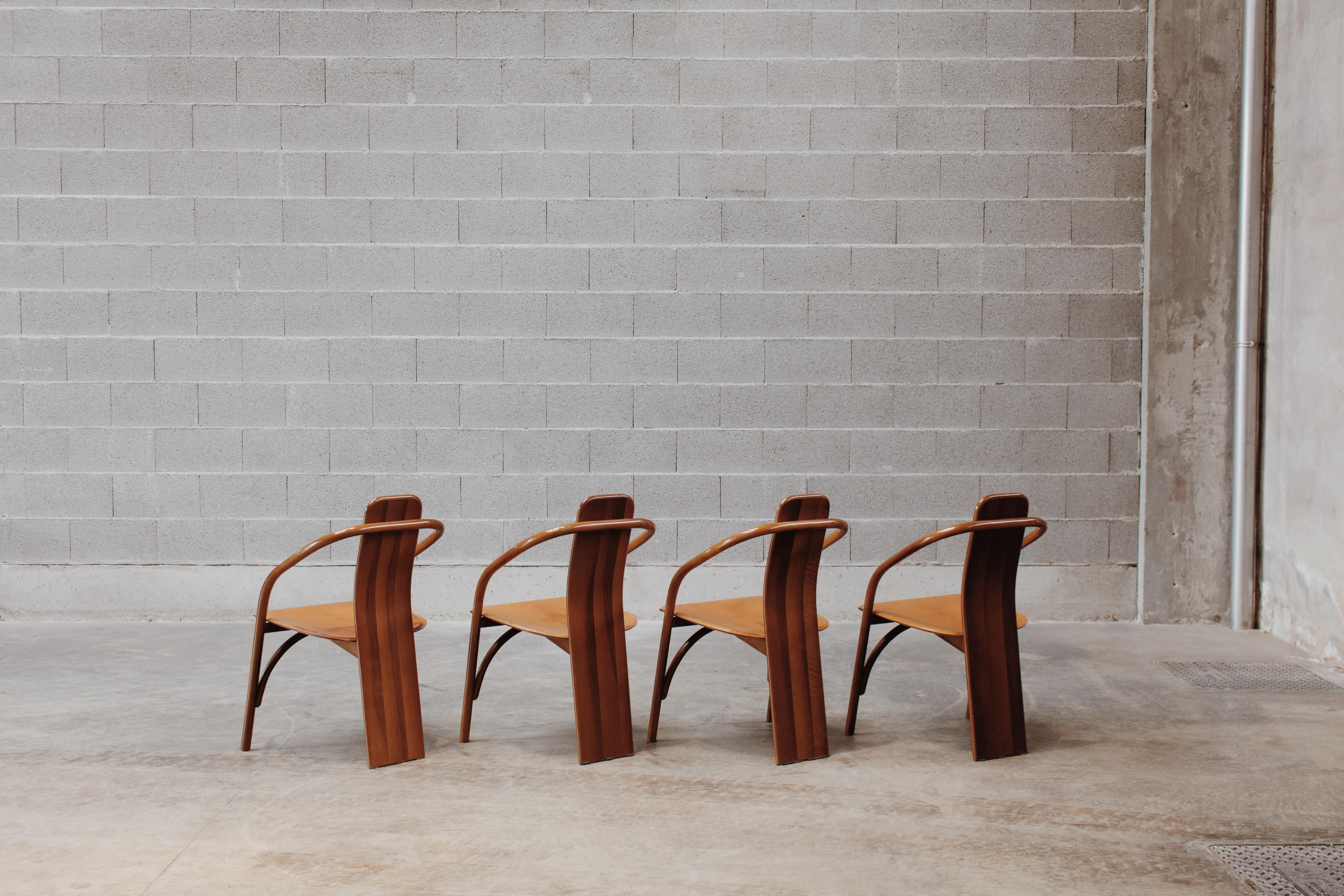 Chaises « 830 » de Mario Marenco & Antonella Scarpitta pour Mobil Girgi, 1980, ensemble de 4 pièces en vente 2