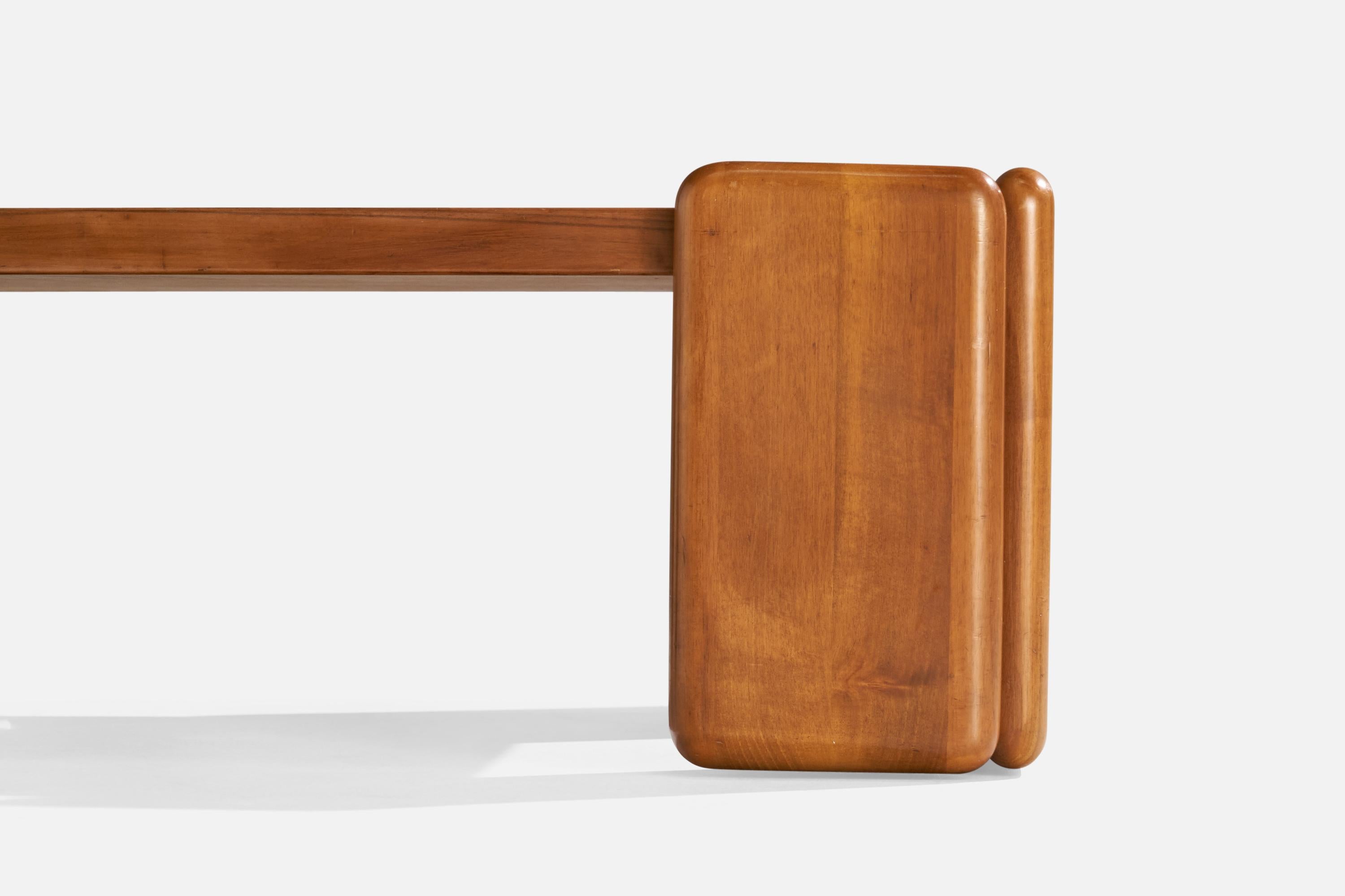 Mario Marenco, Couchtisch, Nussbaum, Italien, 1970er Jahre im Zustand „Gut“ im Angebot in High Point, NC