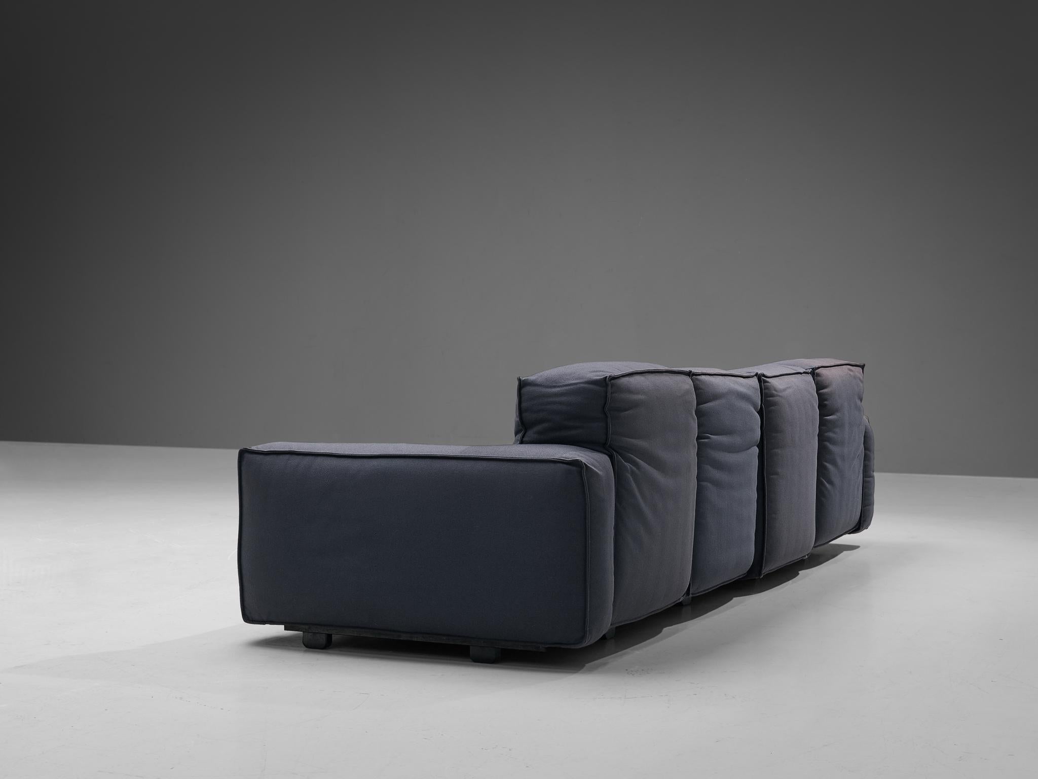 Mario Marenco für Arflex Viersitzer-Sofa mit blauer Wollpolsterung  im Angebot 1