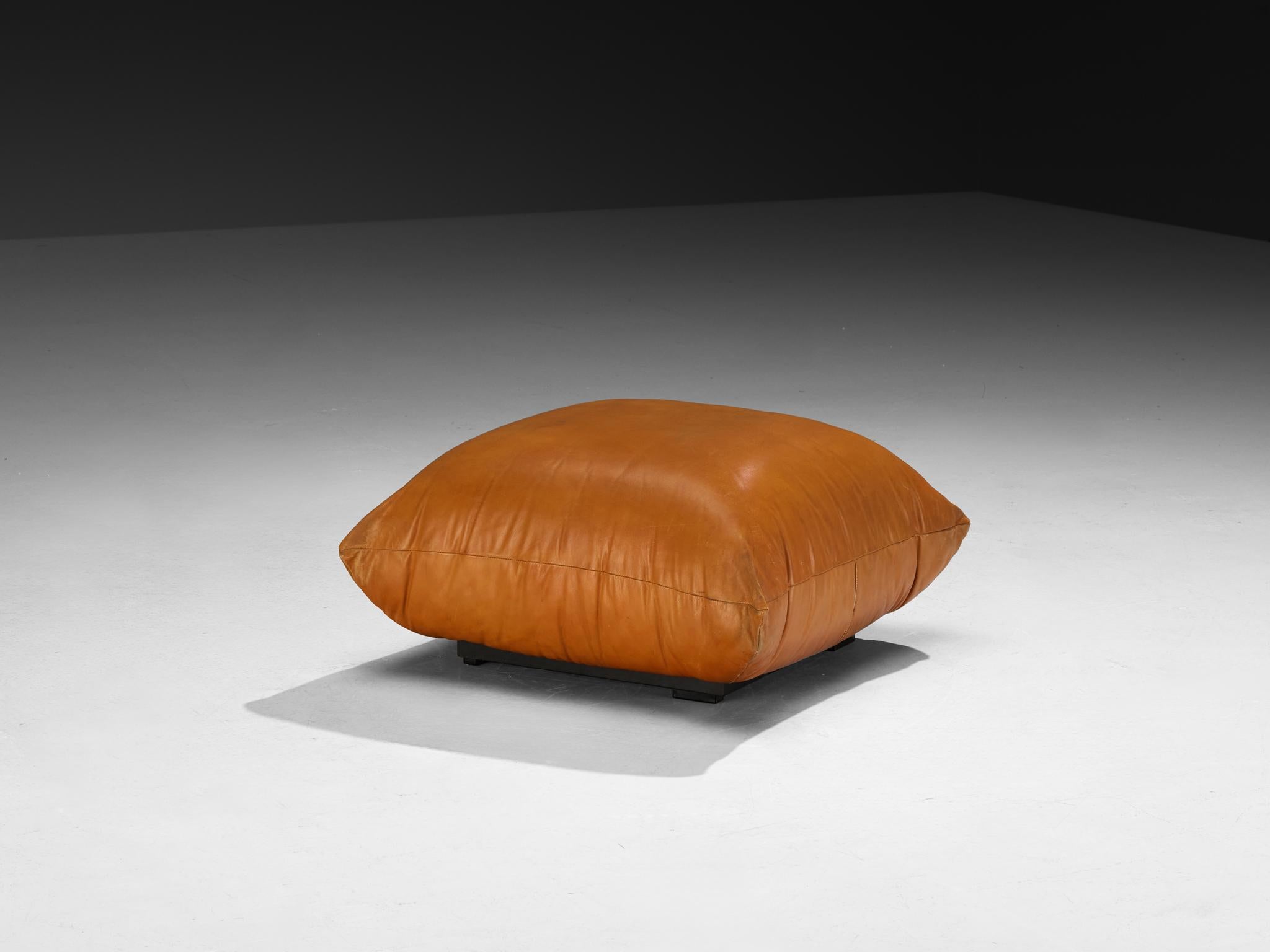 Pouf Mario Marenco pour Arflex en cuir cognac Bon état - En vente à Waalwijk, NL