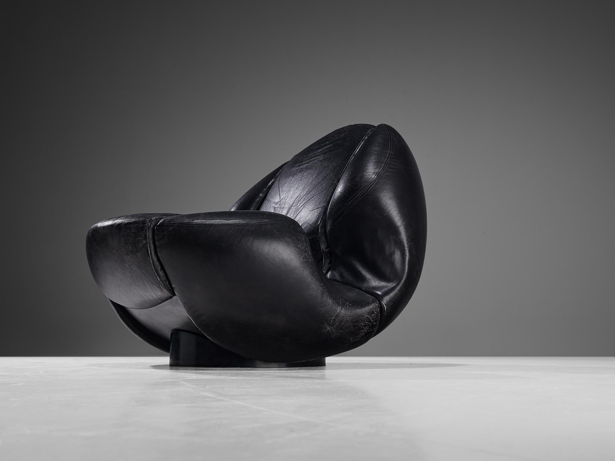Mario Marenco for Comfortline 'Nova' Lounge Chair in Black Leather  For Sale 1