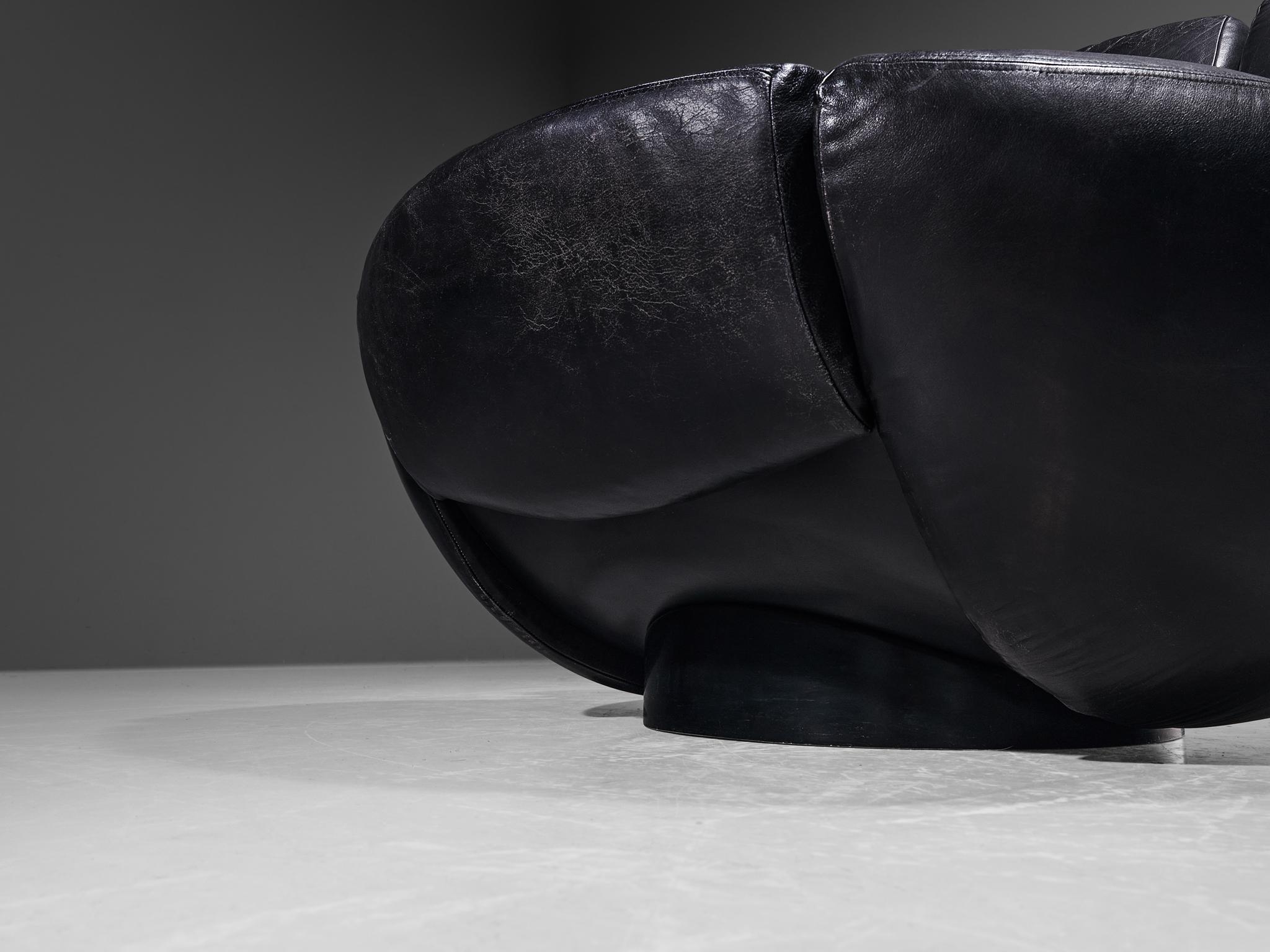 Postmoderne Mario Marenco pour Comfortline Chaise longue 'Nova' en cuir noir  en vente