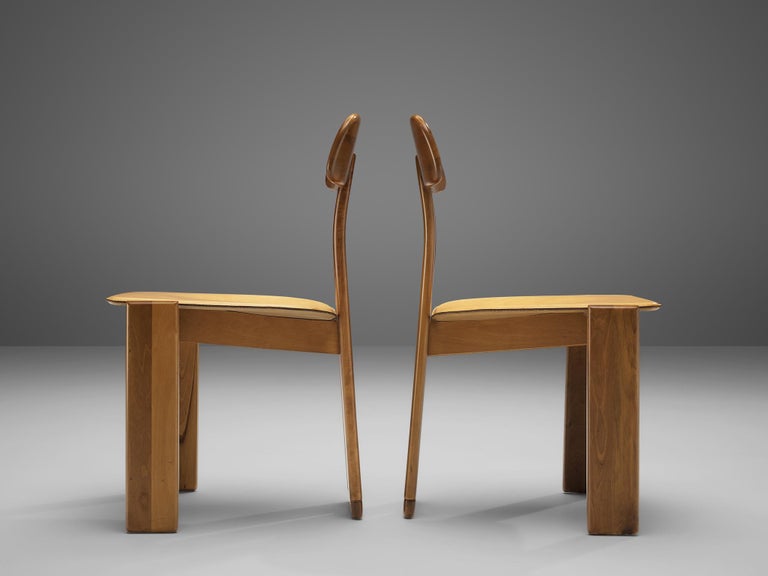 Mario Marenco for Mobil Girgi Pair of ‘Sapporo’ Dining Chairs in Walnut In Good Condition For Sale In Waalwijk, NL