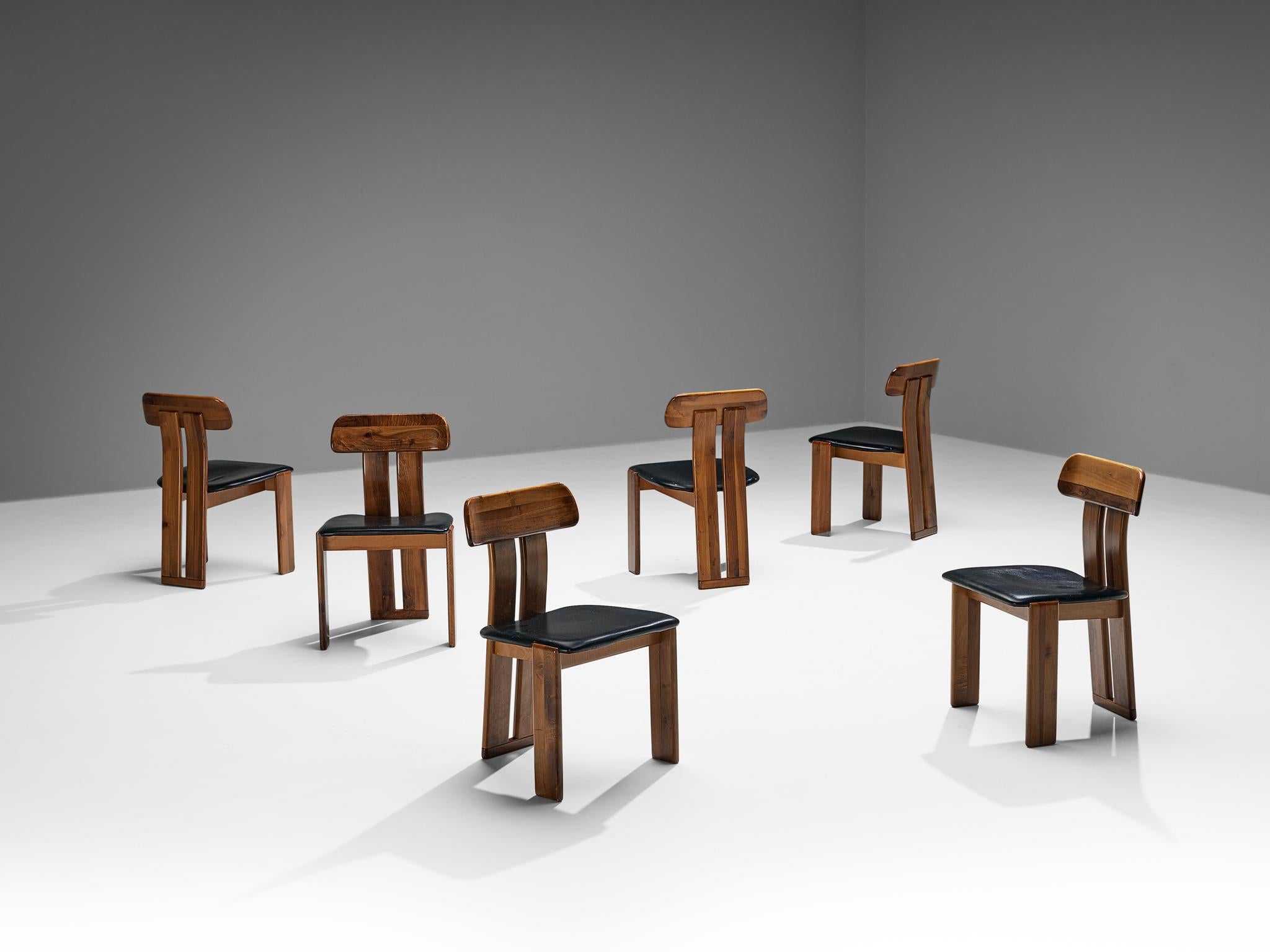 Mario Marenco pour Mobil Girgi Ensemble de six chaises de salle à manger en noyer  Bon état - En vente à Waalwijk, NL