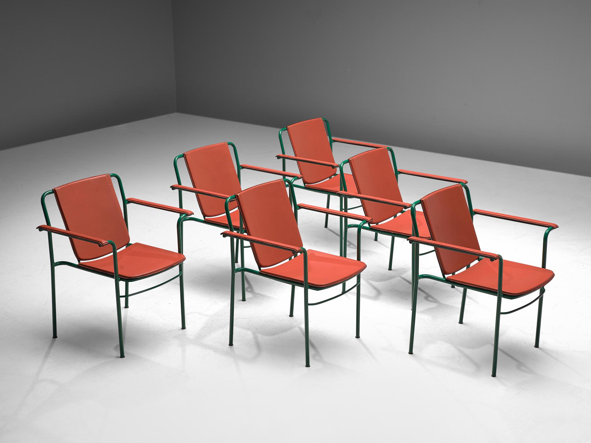 Mario Marenco für Poltrona Frau, Satz von sechs Sesseln Modell 'Movie', Metall und Leder, Italien, 1984.

Sechser-Set von italienischen Sesseln in einer hellen Farbkombination. Die Sitze sind gepolstert und mit korallenrotem Leder bezogen. Die