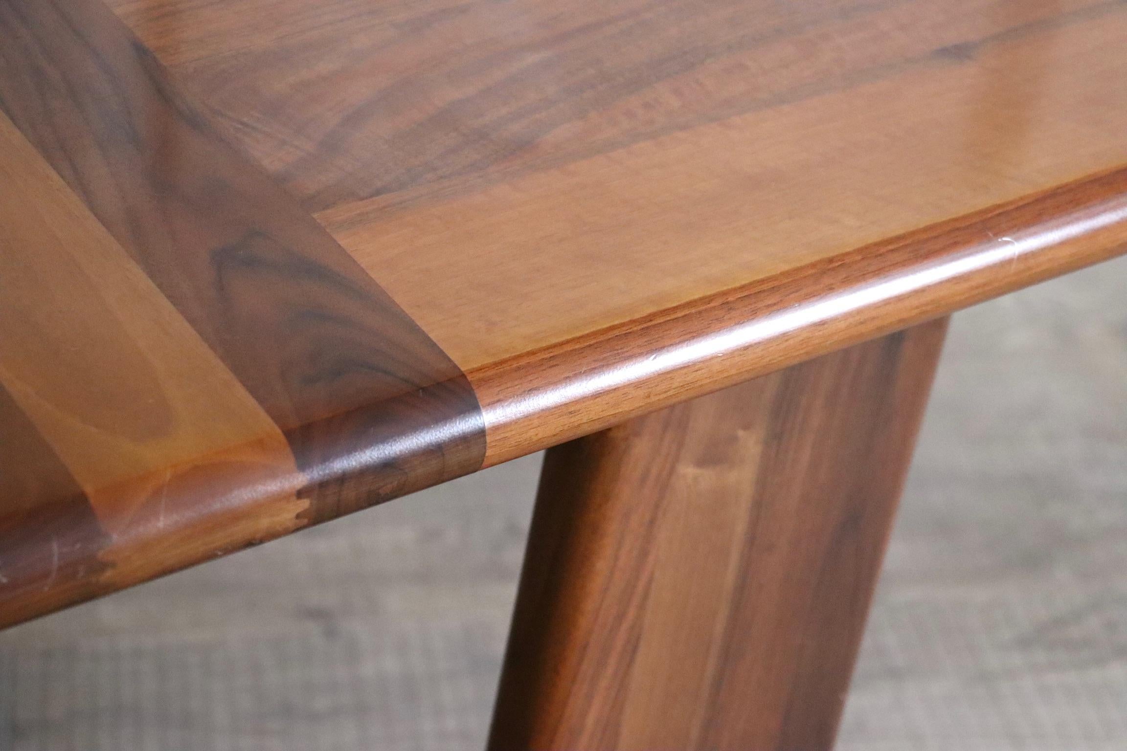 Mario Marenco Mesa de comedor Sapporo para Mobil Girgi Italia Años 70 finales del siglo XX en venta