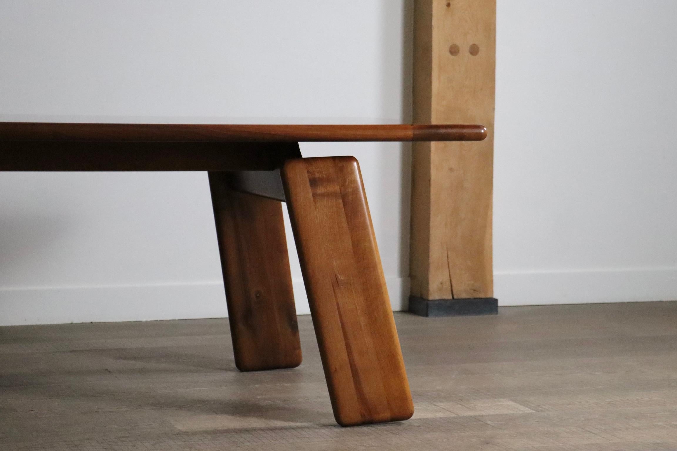 Mario Marenco Mesa de comedor Sapporo para Mobil Girgi Italia Años 70 Nogal en venta