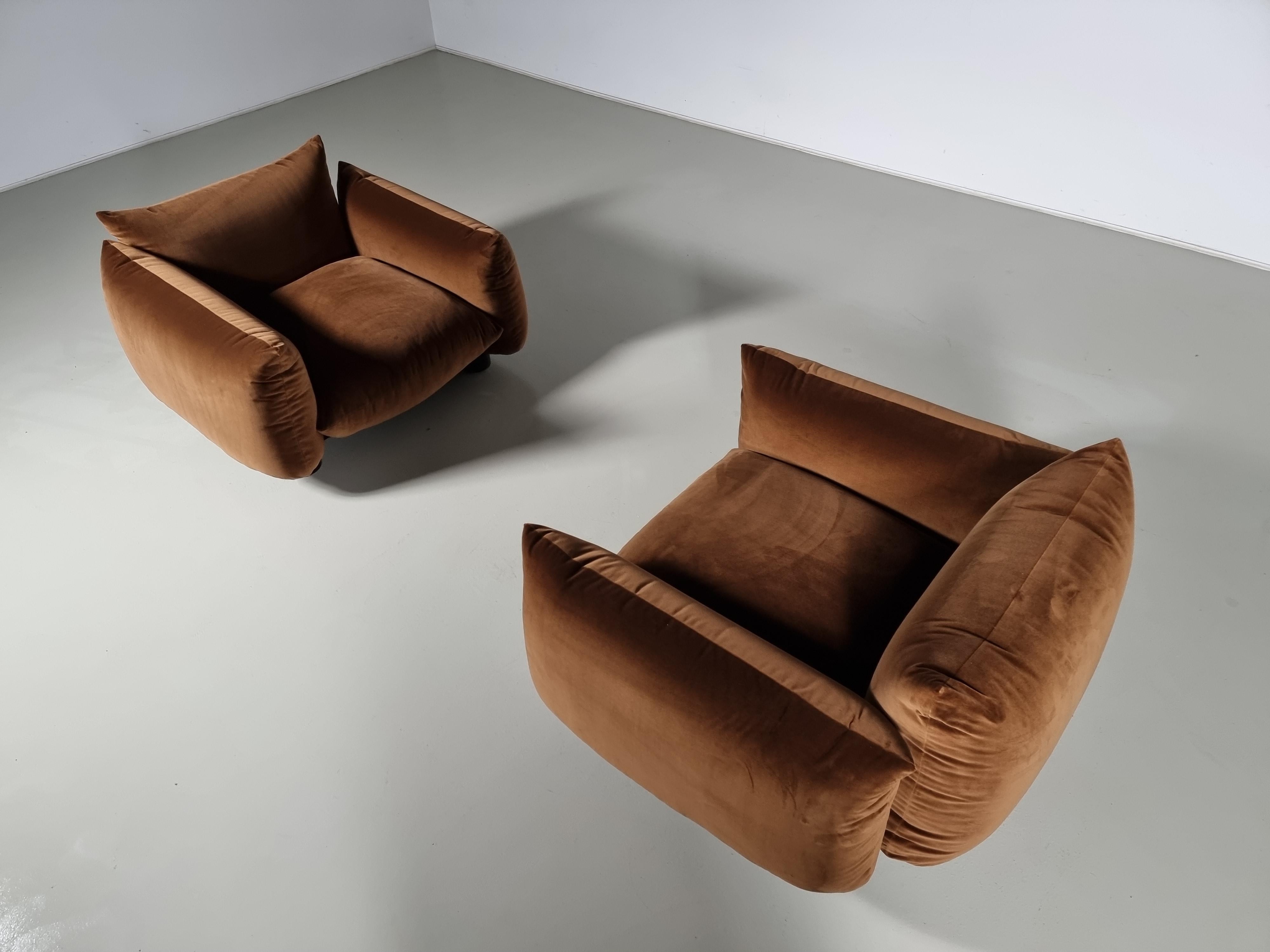 Mario Marenco Set of 2 Lounge Chairs in Brown Velvet for Arflex, 1970s In Good Condition In amstelveen, NL