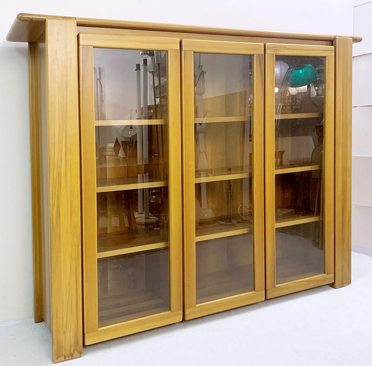 European Mario Marenco Walnut Display Cabinet, Italy, 1980 For Sale