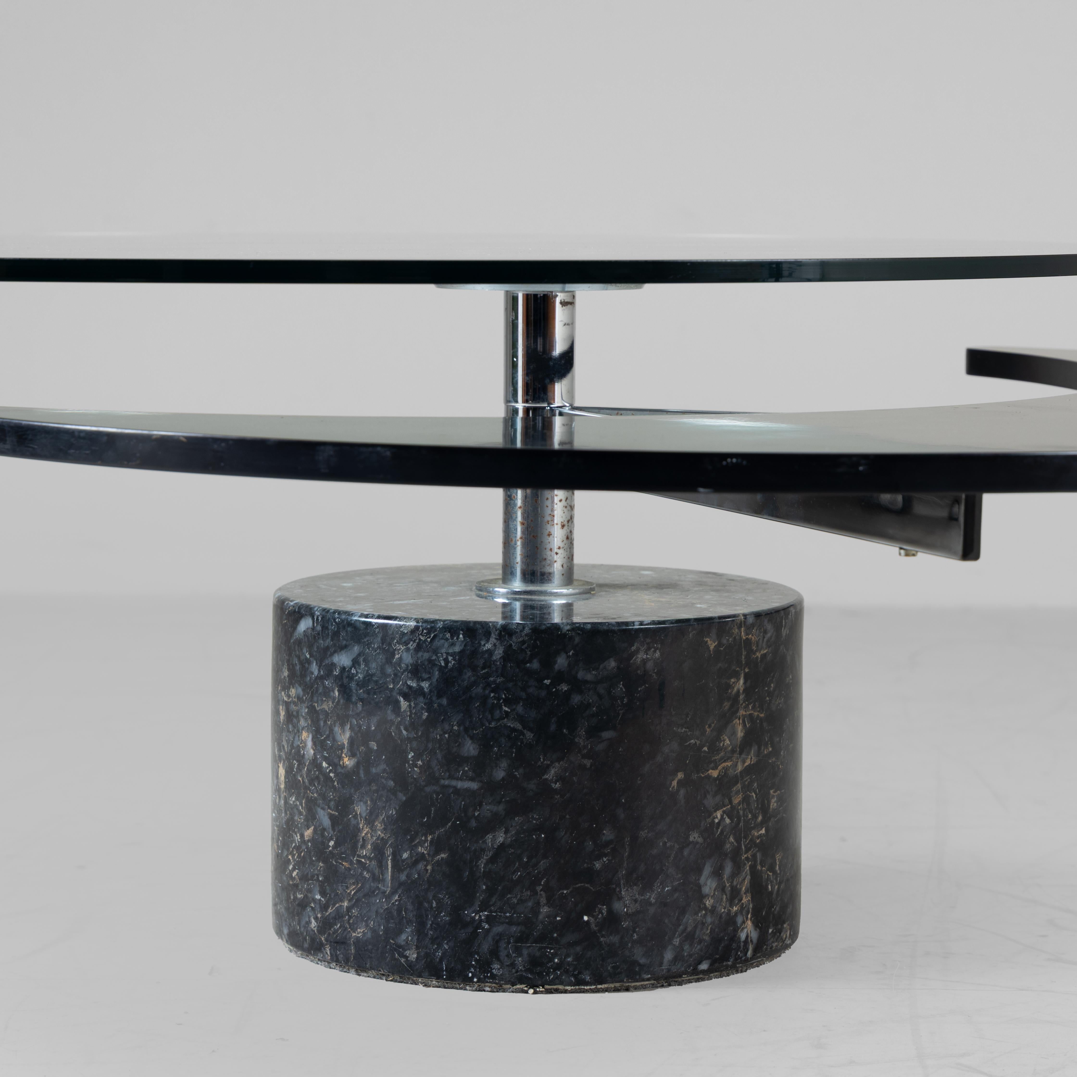 Acciaio Tavolino ovale in vetro e marmo di Mario Mazzer per Zanette in vendita