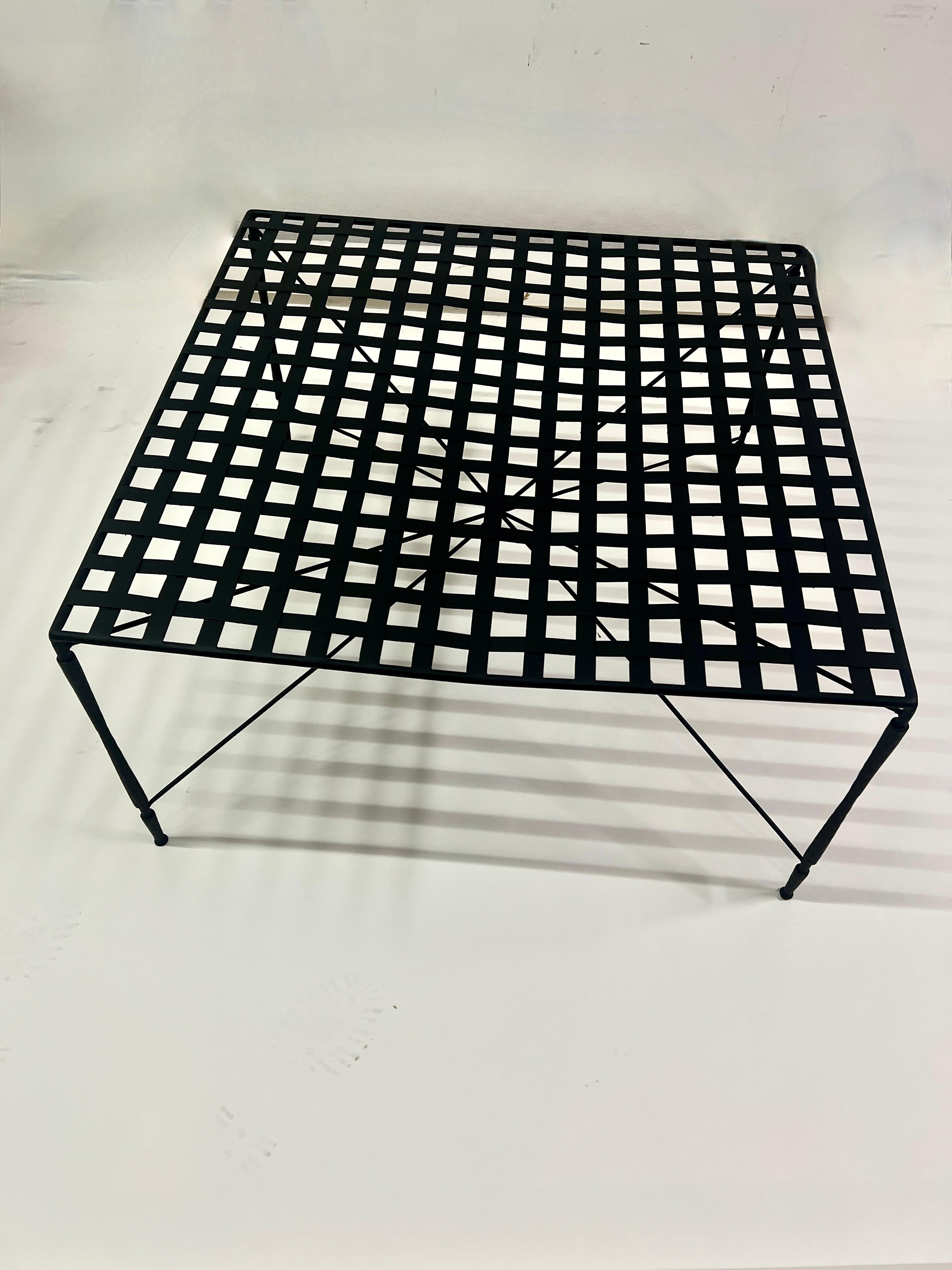 Italiano Mario Papperzini para John Salterini Mesa de cóctel enrejada para patio en Bueno estado para la venta en Los Angeles, CA