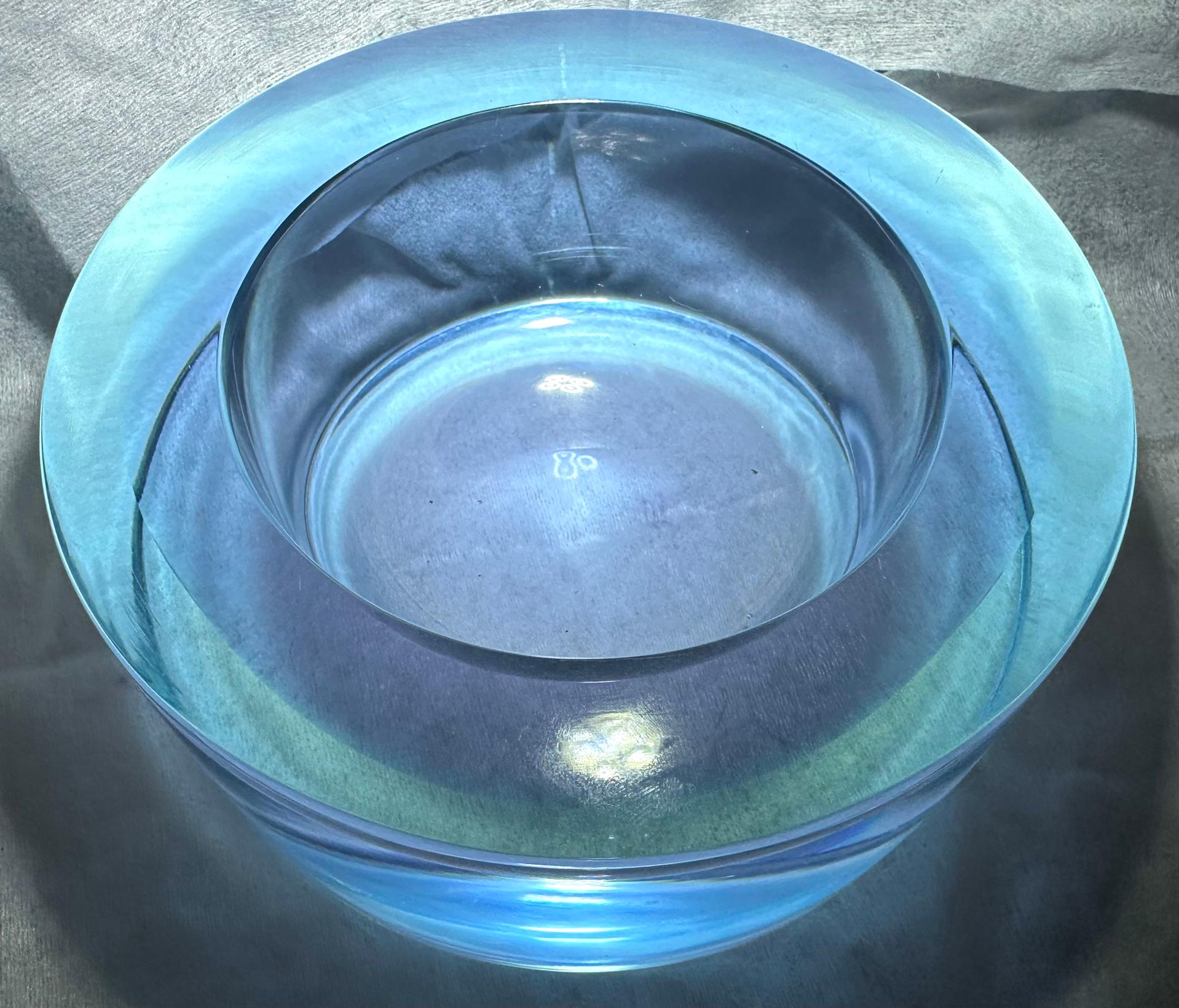 Mid-Century Modern Mario Pinzoni for Seguso Vetri d'Arte Venetian Glass Bowl, Blue and Lilac, 1965 For Sale