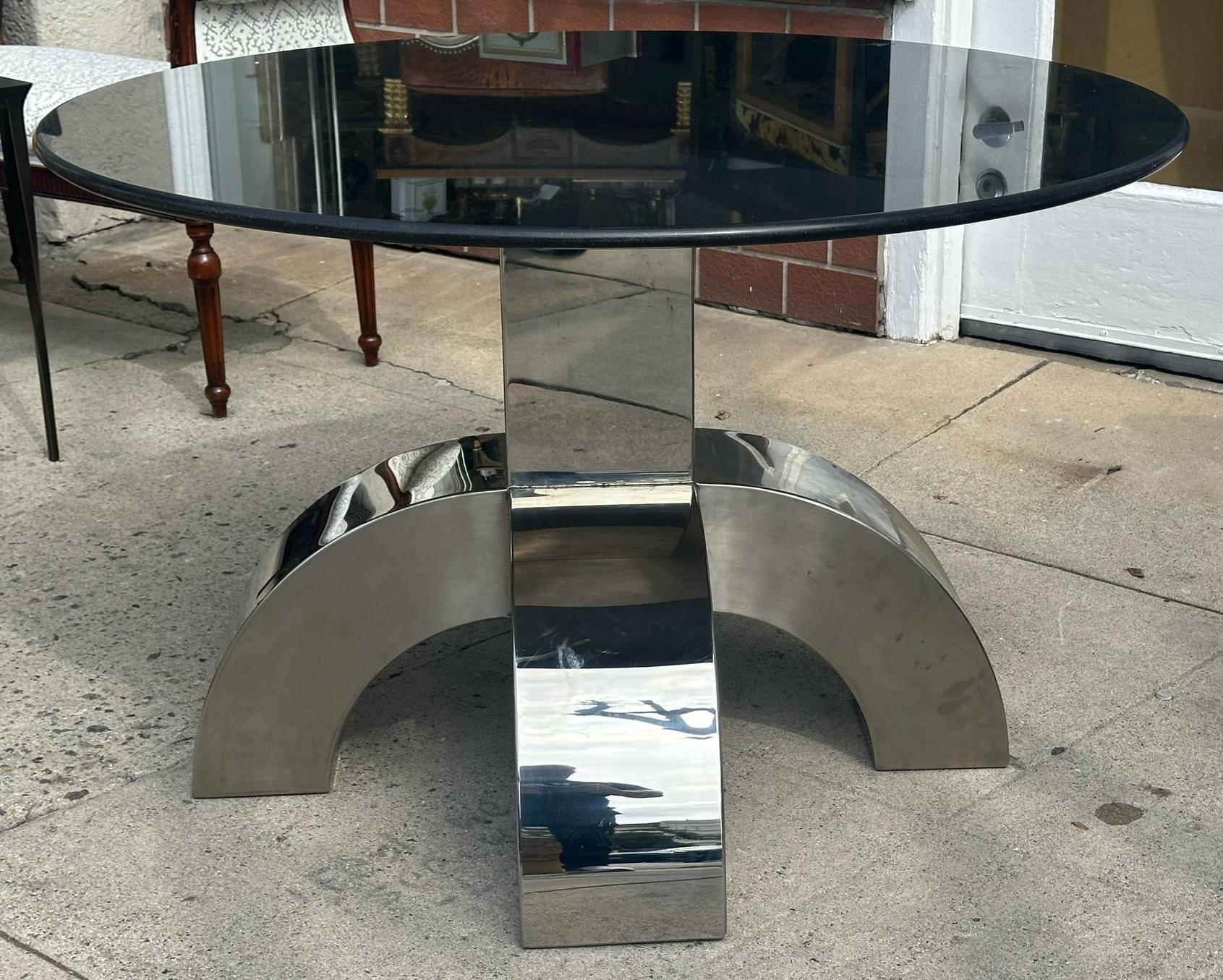 italien Mario Sabot Attr. Table de salle à manger design moderne en aluminium et granit en vente