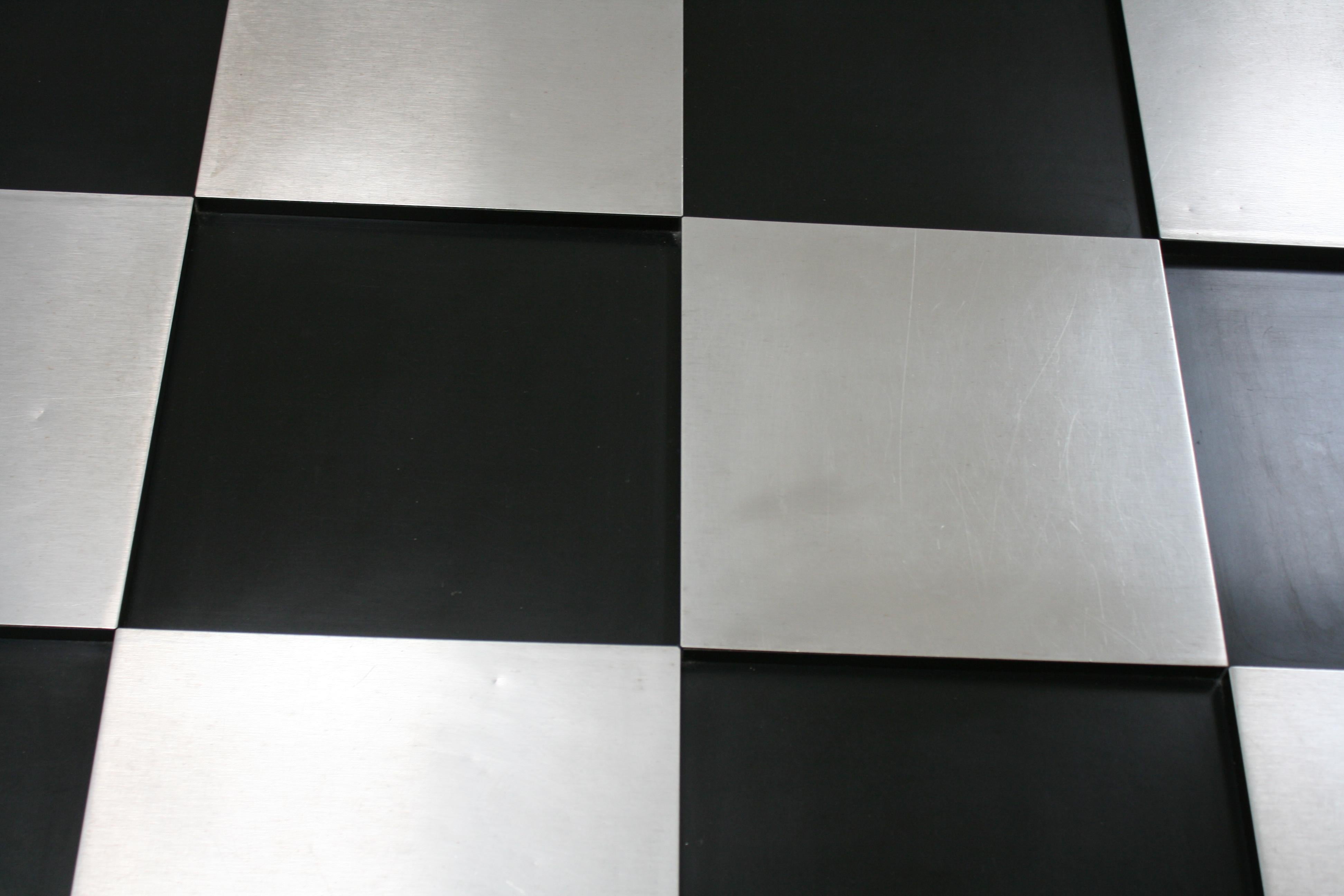 Table basse italienne Checkered de Mario Sabot, en métal brossé, moderne du milieu du siècle dernier en vente 4