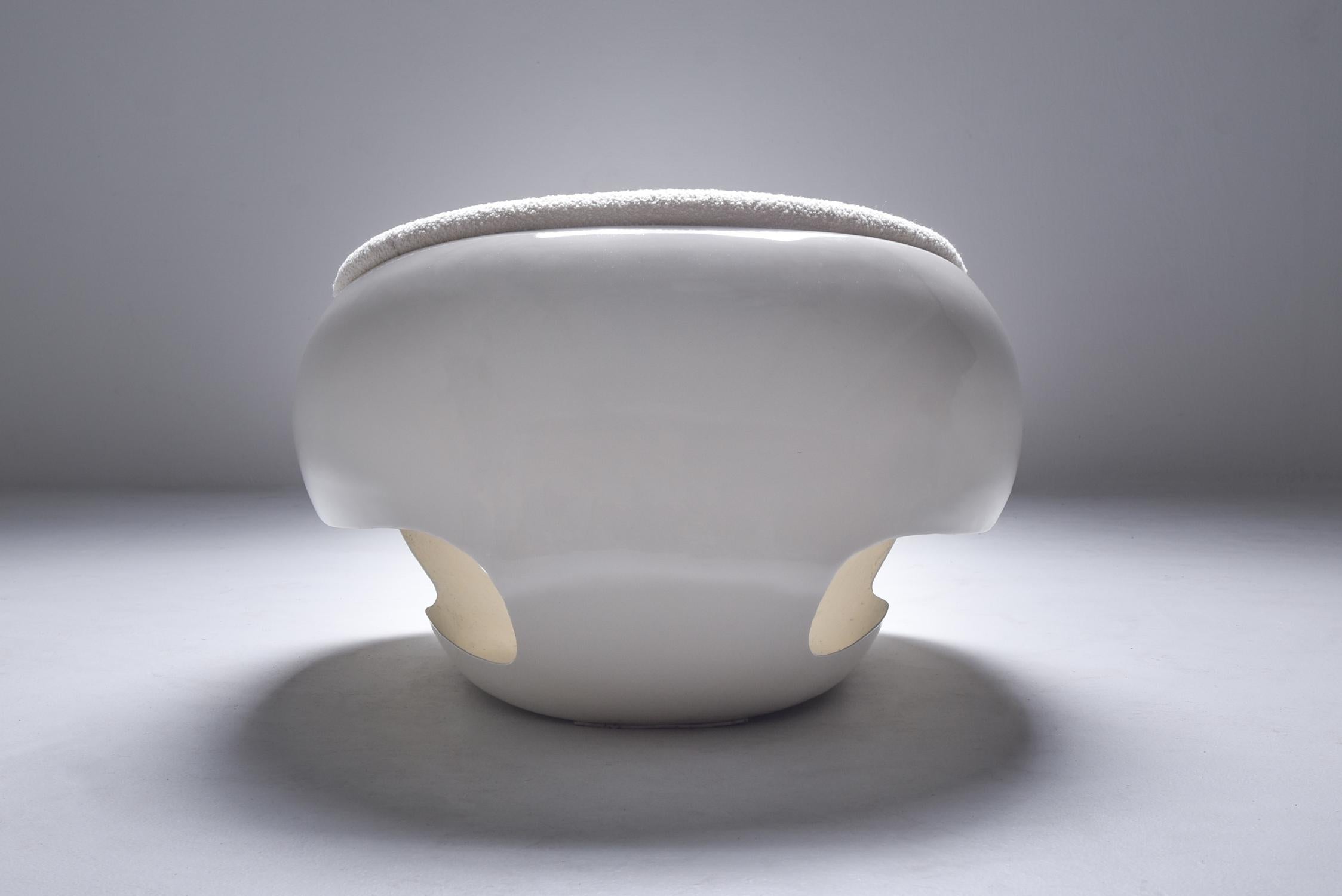 Mario Sabot Chaises longues sculpturales en fibre de verre bouclé 2