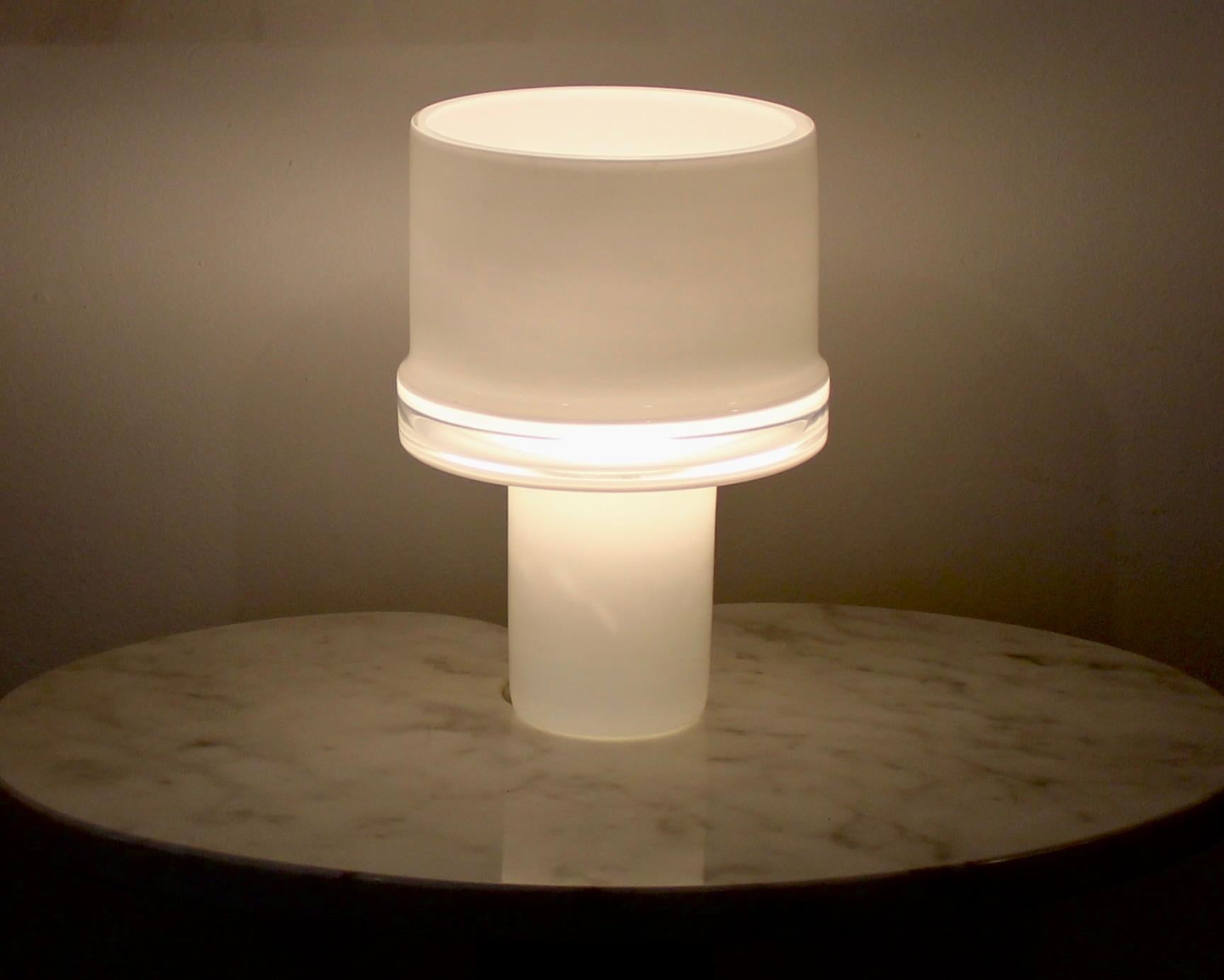 Mario Ticco for Venini Cased Glass Murano Table Lamp In Excellent Condition For Sale In Chicago, IL