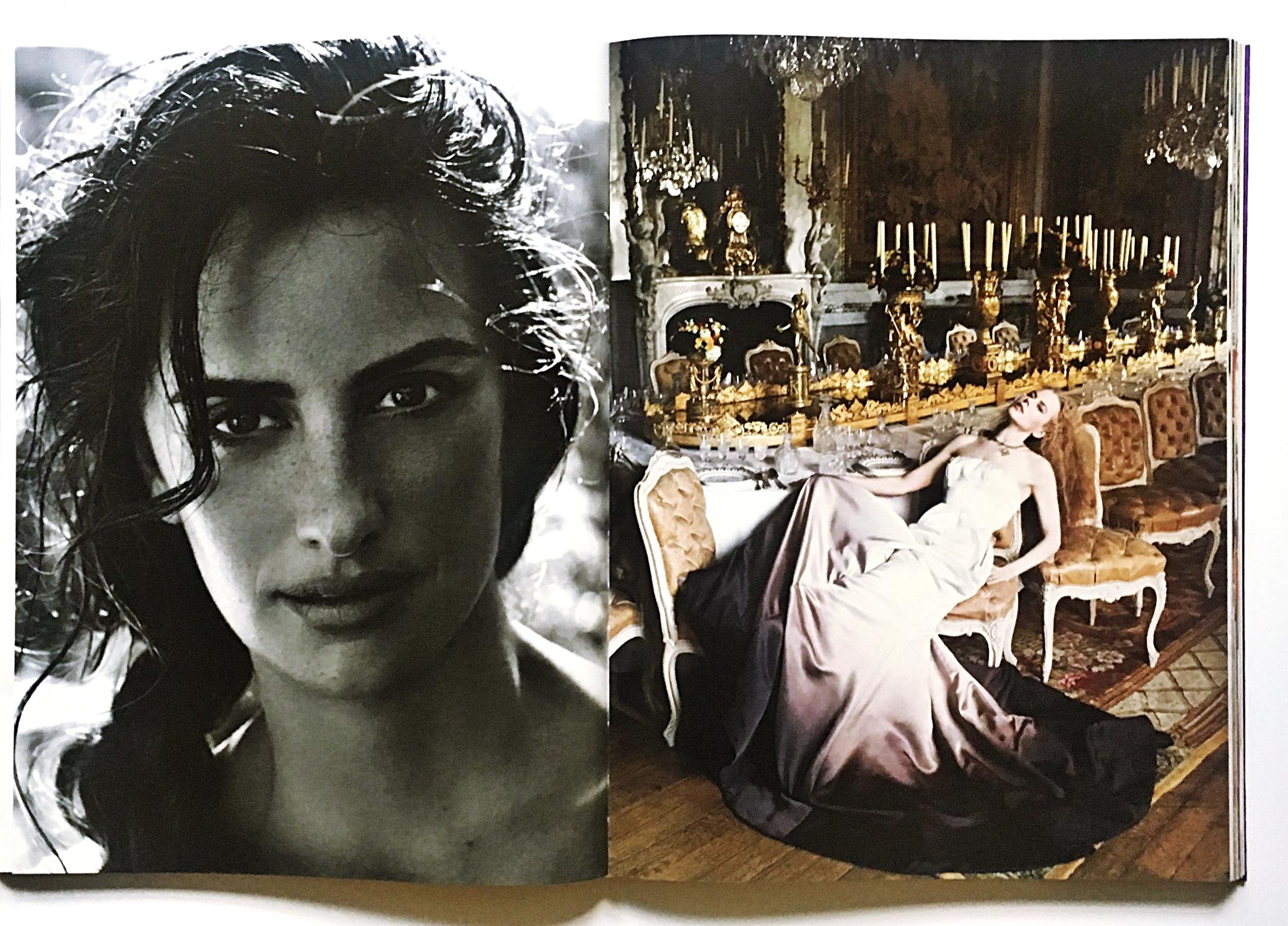 Lt Ed Hand Signed Book: Mario Testino Private View Bi-Lingual (Chinese-English) For Sale 9