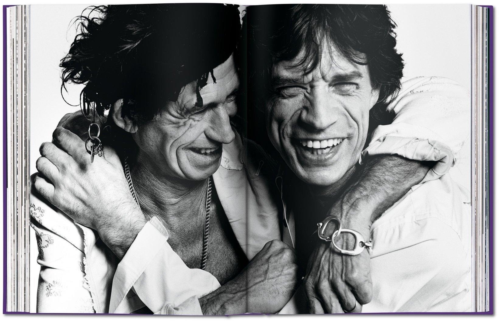 Lt Ed Hand Signed Book: Mario Testino Private View Bi-Lingual (Chinese-English) For Sale 8