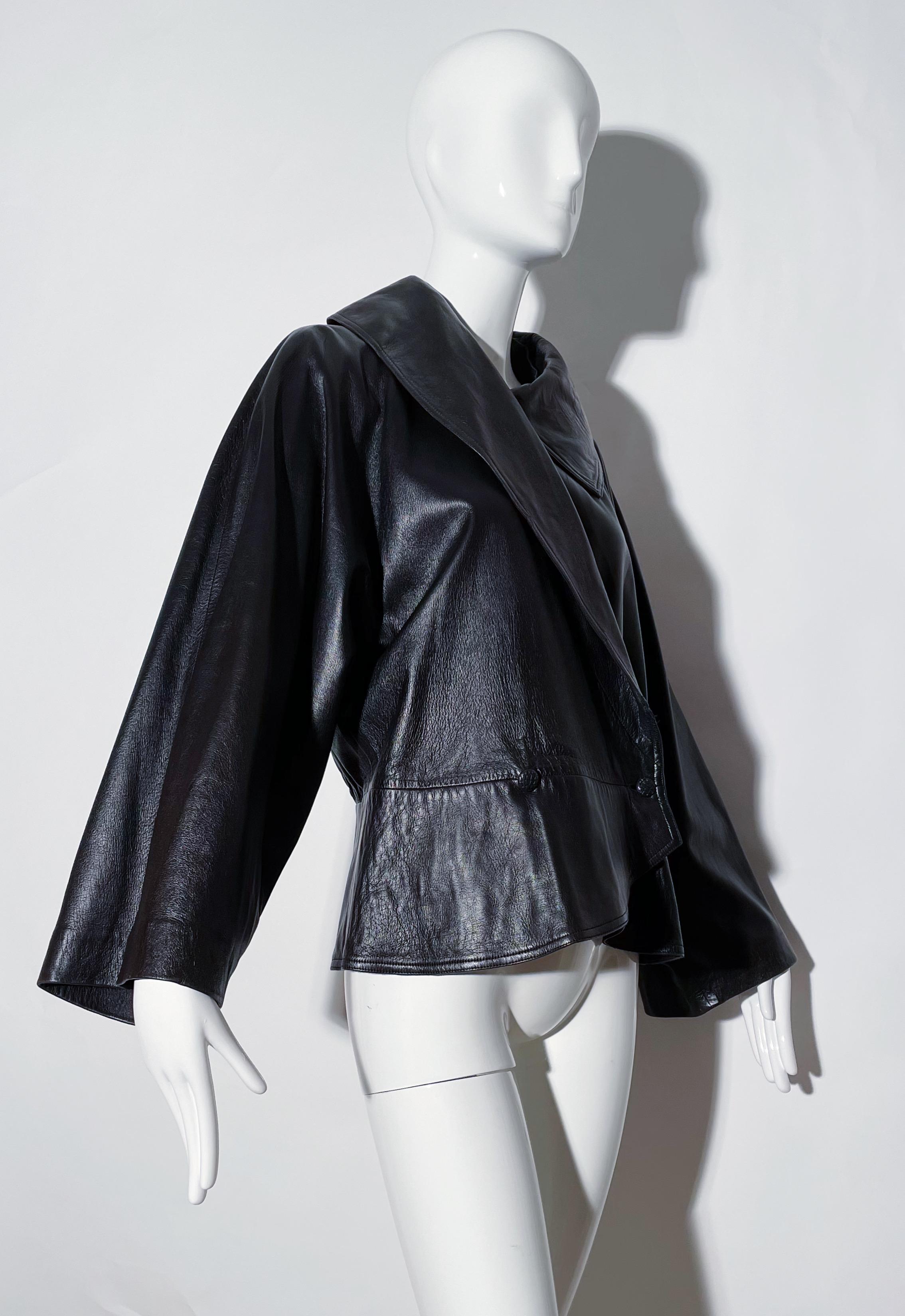 Mario Valentino Peplum Leather Jacket  In Good Condition For Sale In Waterford, MI