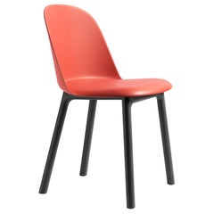 Mariolina-Stuhl mit Beinen aus gebeizter schwarzer Esche und Sitz aus rotem Polypropylen von E-GGs
