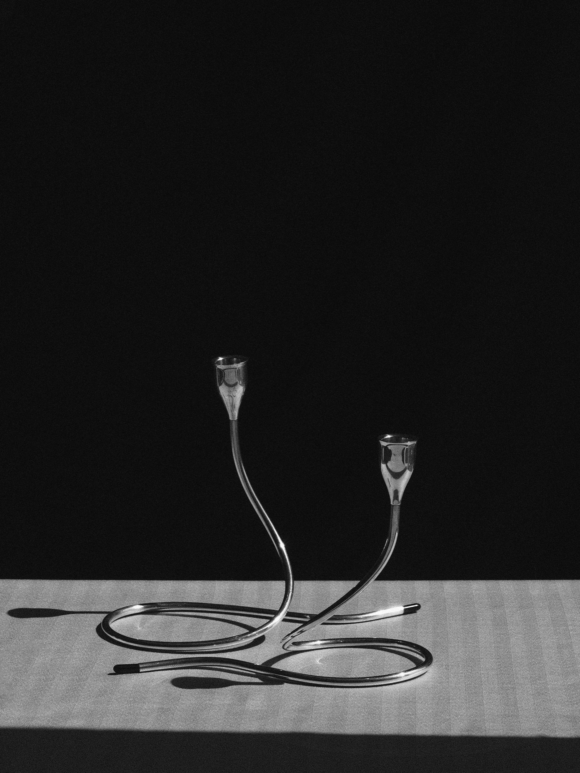 Paar Marion Anderson Noyes Towle Serpentinen-Kerzenständer aus Sterlingsilber in Serpentinenform  im Angebot 14