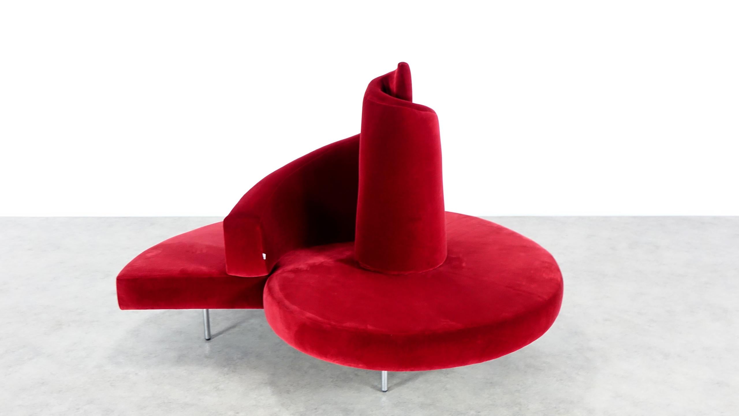 This unusual piece of furniture was designed by Marion Cananzi and Roberto Semprini for Edra. It is a sofa. However, due to its extraordinary shape, it is not suitable for home use, but rather finds its place in hotel lobby, or in museums, because