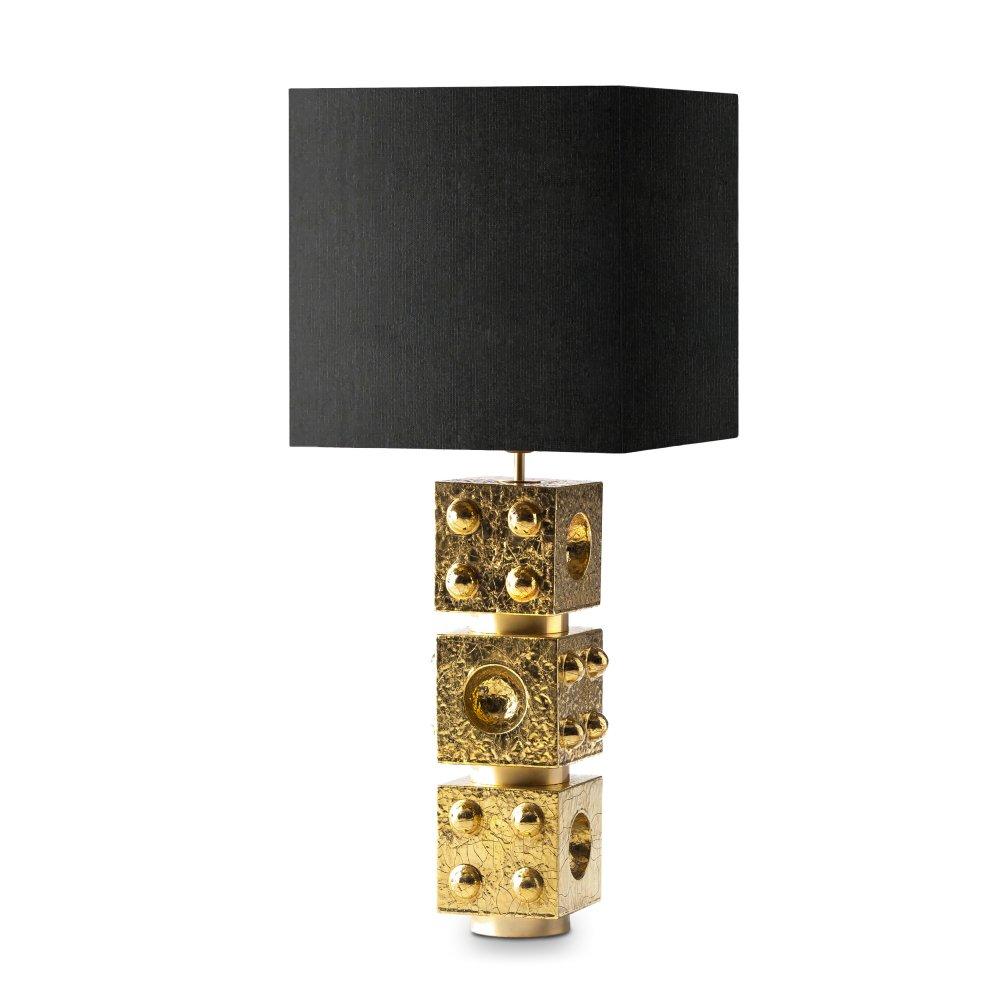 Lampada da tavolo Adams di Fabioni in smalto oro 24 carati con paralume a cubo in tessuto nero In condizioni ottime in vendita a London, GB