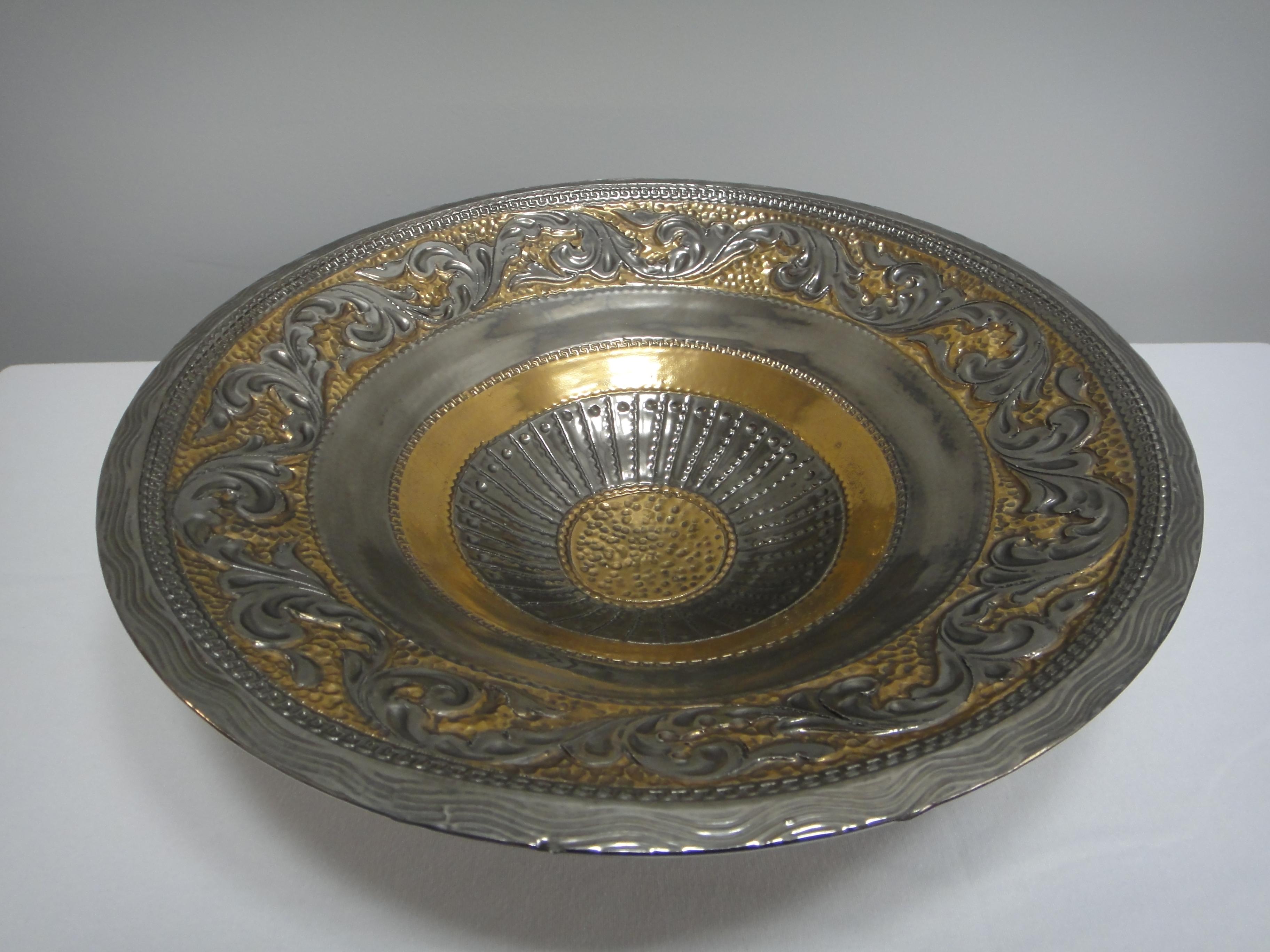 Contemporary Marioni Neoclassical Style Ceramic Centerpiece Bowl, Italy For Sale