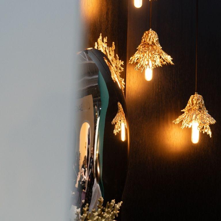 Maris - Elegante lampada a sospensione in ottone lucido con design scultoreo In condizioni Nuovo in vendita a Porto, PT