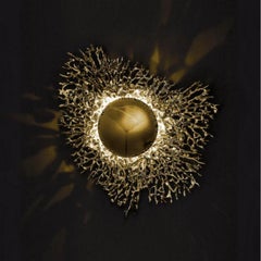 Maris – Sculptural Wall Lamp Crafted in Brass with Gold Finish