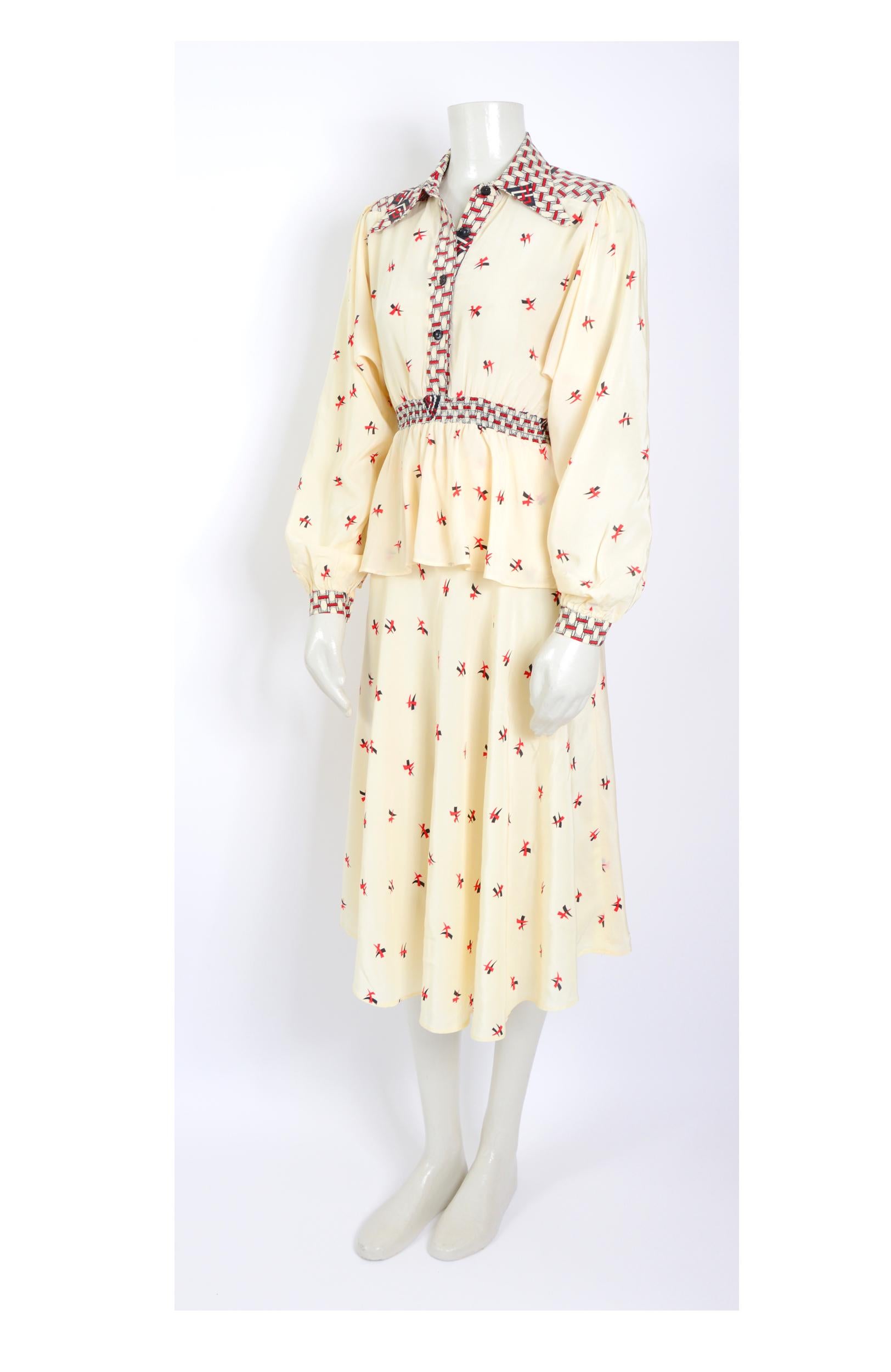Marisa Martin di Knightsbridge è la designer di questo splendido ensemble di camicetta e gonna in crepe di seta vintage degli anni '70, una delle stimate stiliste del movimento Boutique britannico degli anni '70. Aveva la sua boutique nella Designer