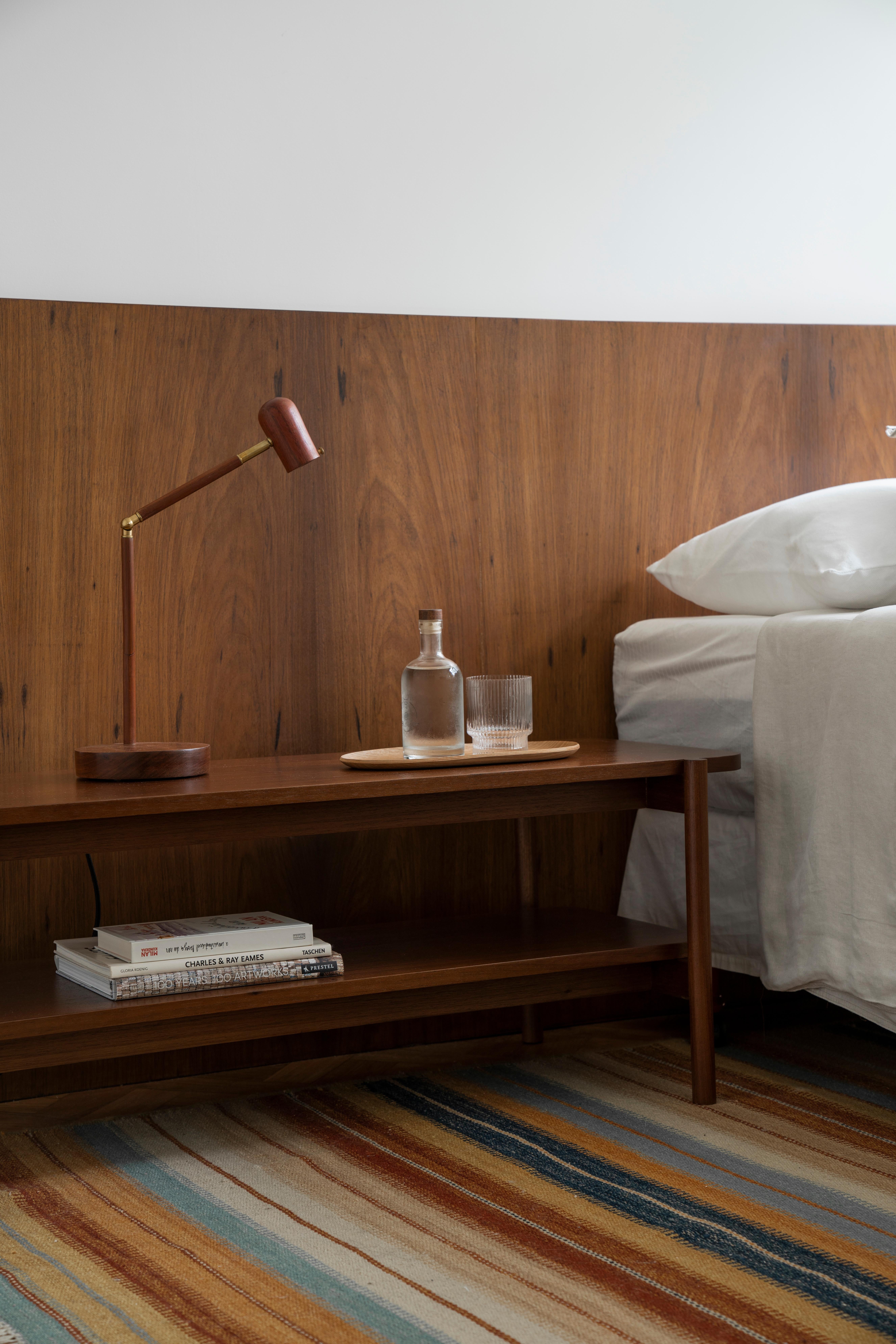 XXIe siècle et contemporain Lampe de table Marisco - Éclairage en bois artisanal en vente