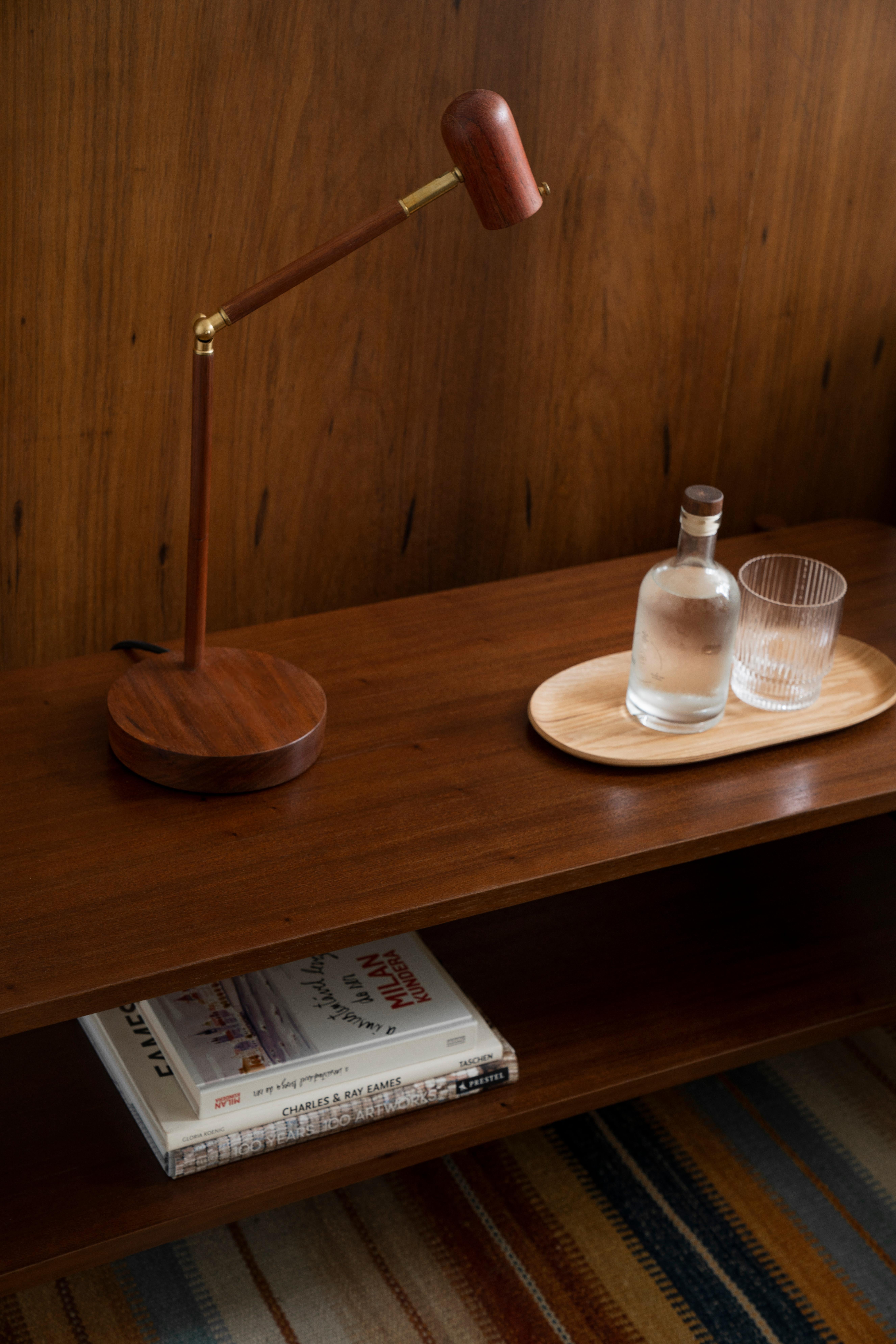 Lampe de table Marisco - Éclairage en bois artisanal en vente 1