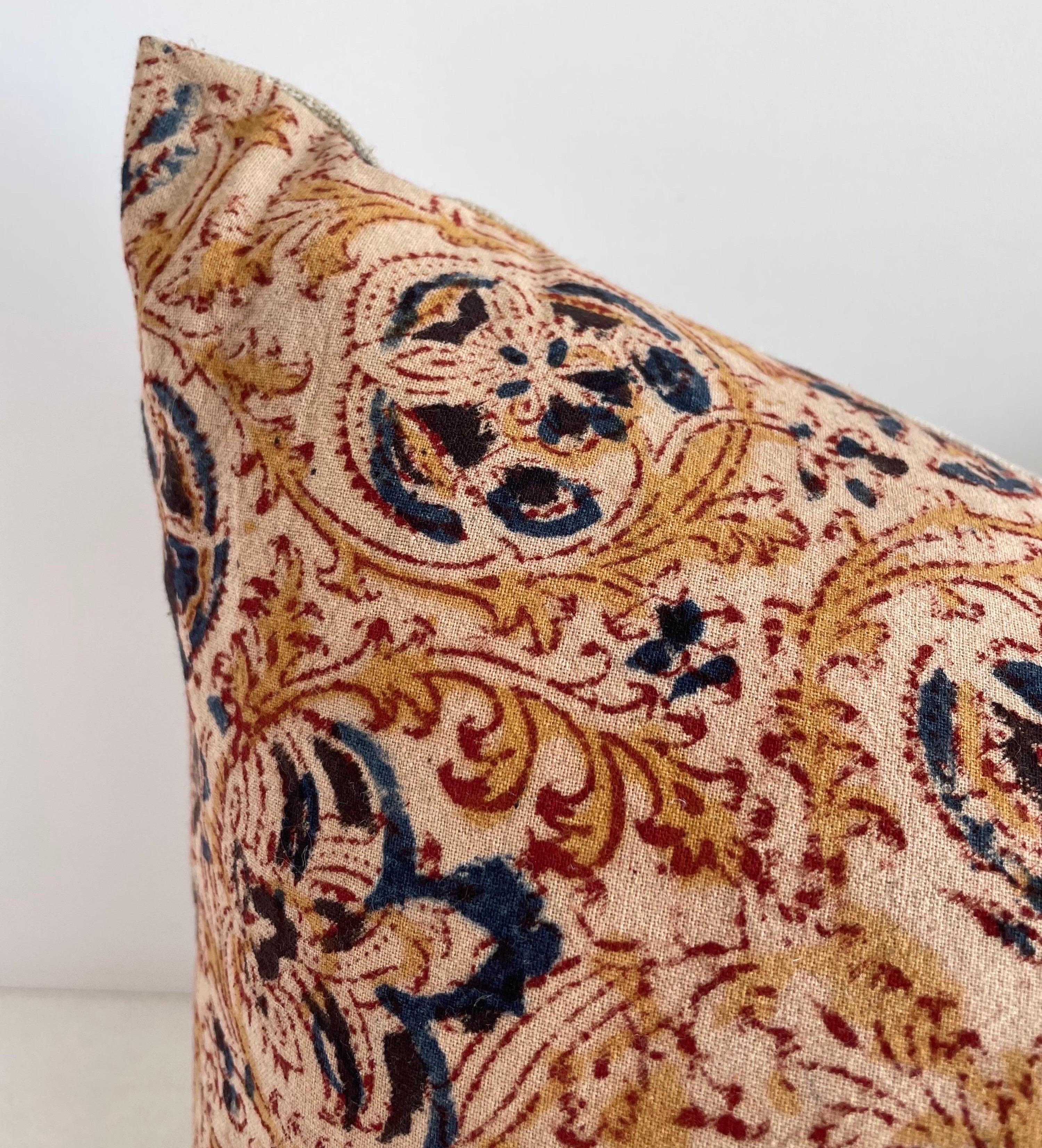 Beautifully hand block-printed pillow on linen fabric. Featuring a floral pattern in the color mustard. Solid linen back. Care instructions: dry clean recommended

Size: 14” x 20” 
Insert included.