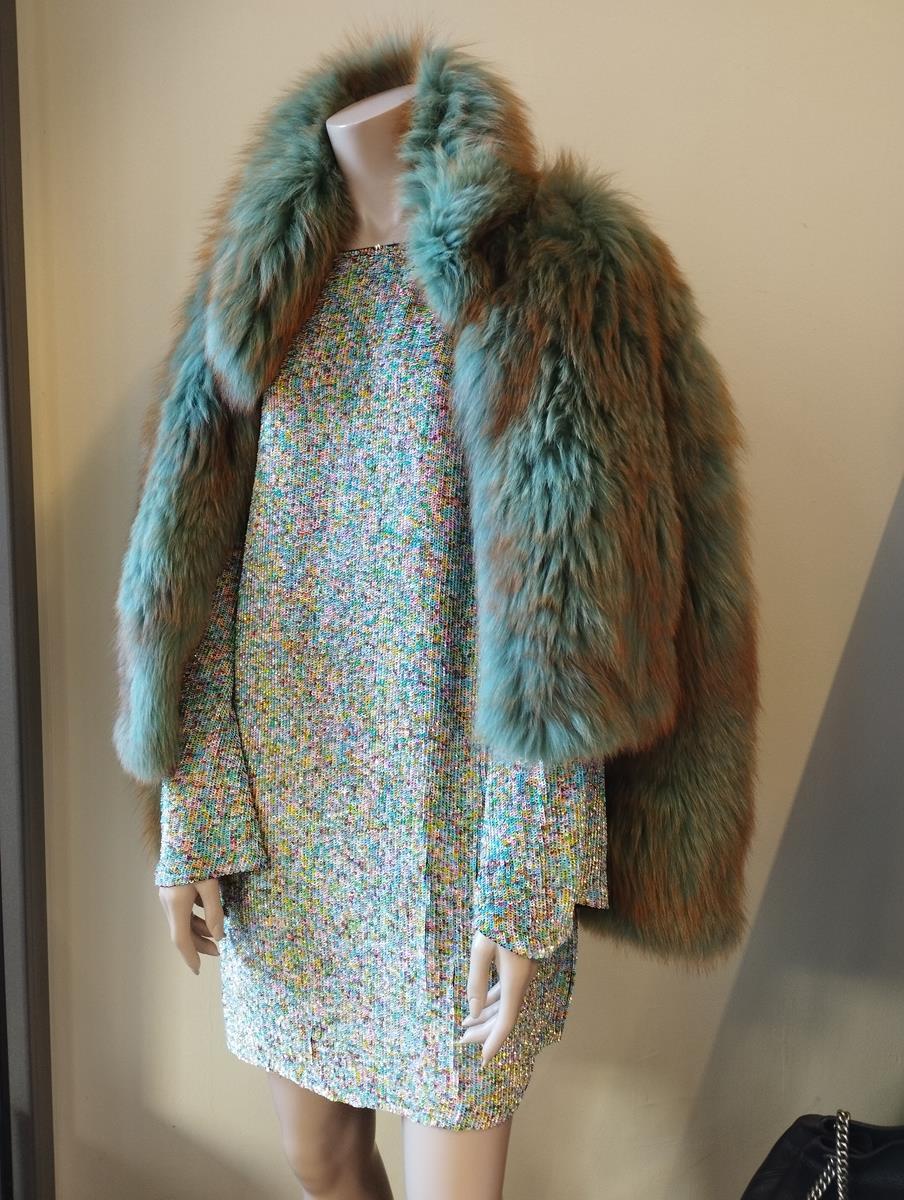 Belle, chic et amusante robe Mariti Ilison
Collectional 2019
100% Viscose
Paillettes multicolores (base rose et verte)
Manches longues
Epaule/hémoire cm 80 (31,4 inches)
Taille française 40 / italienne 44 / M
Livraison express mondiale incluse dans
